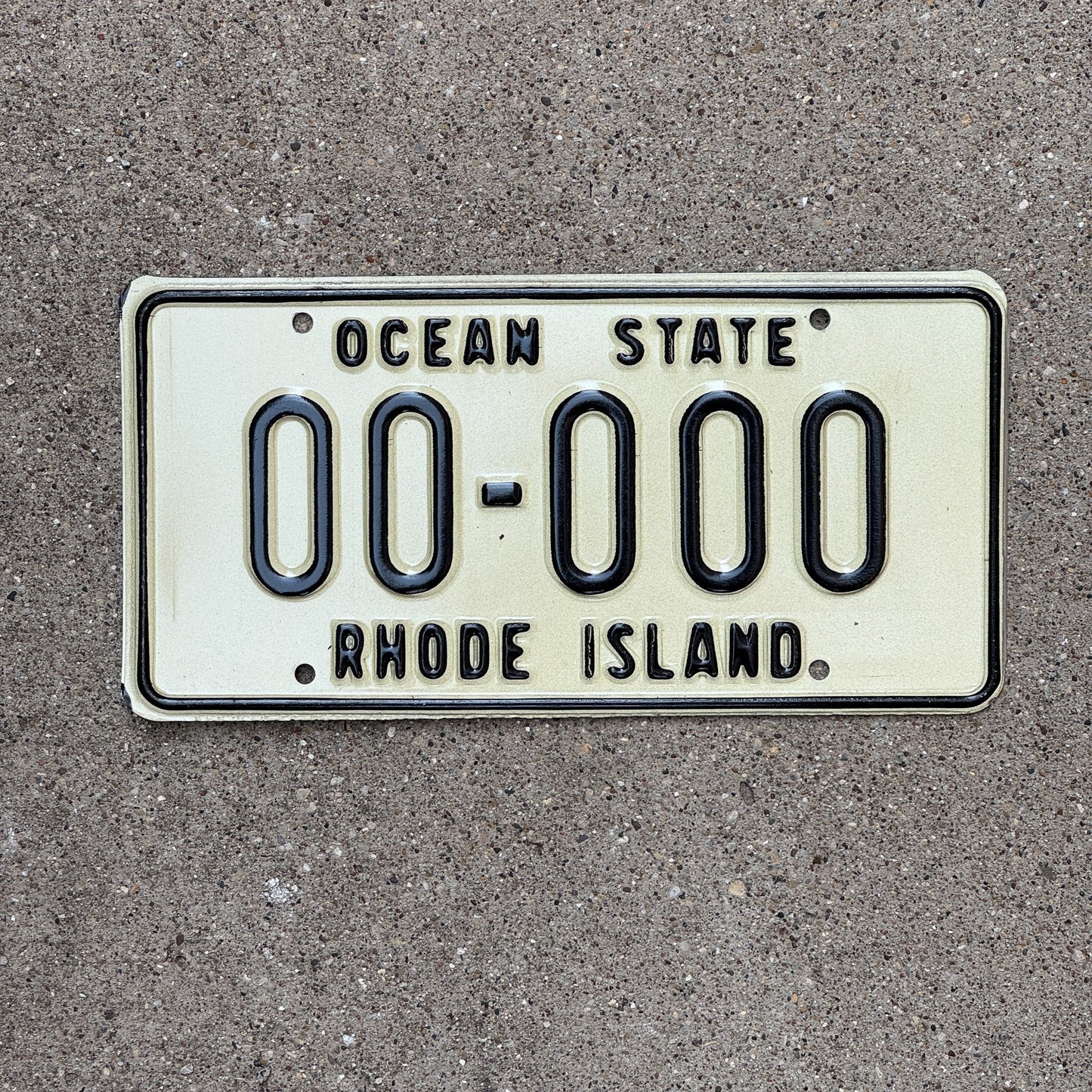 Photo of a 1972 Rhode Island SAMPLE License Plate Auto Tag Garage Decor Vintage 00 000