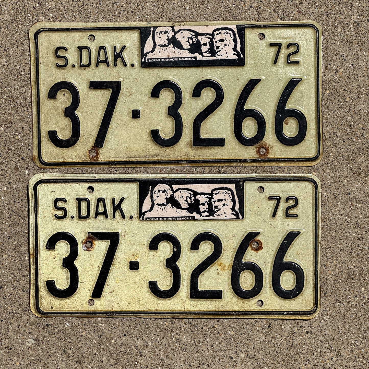 Photo of a 1972 South Dakota License Plate Pair Auto Tag Garage Decor Vintage Hutchinson 37 3266