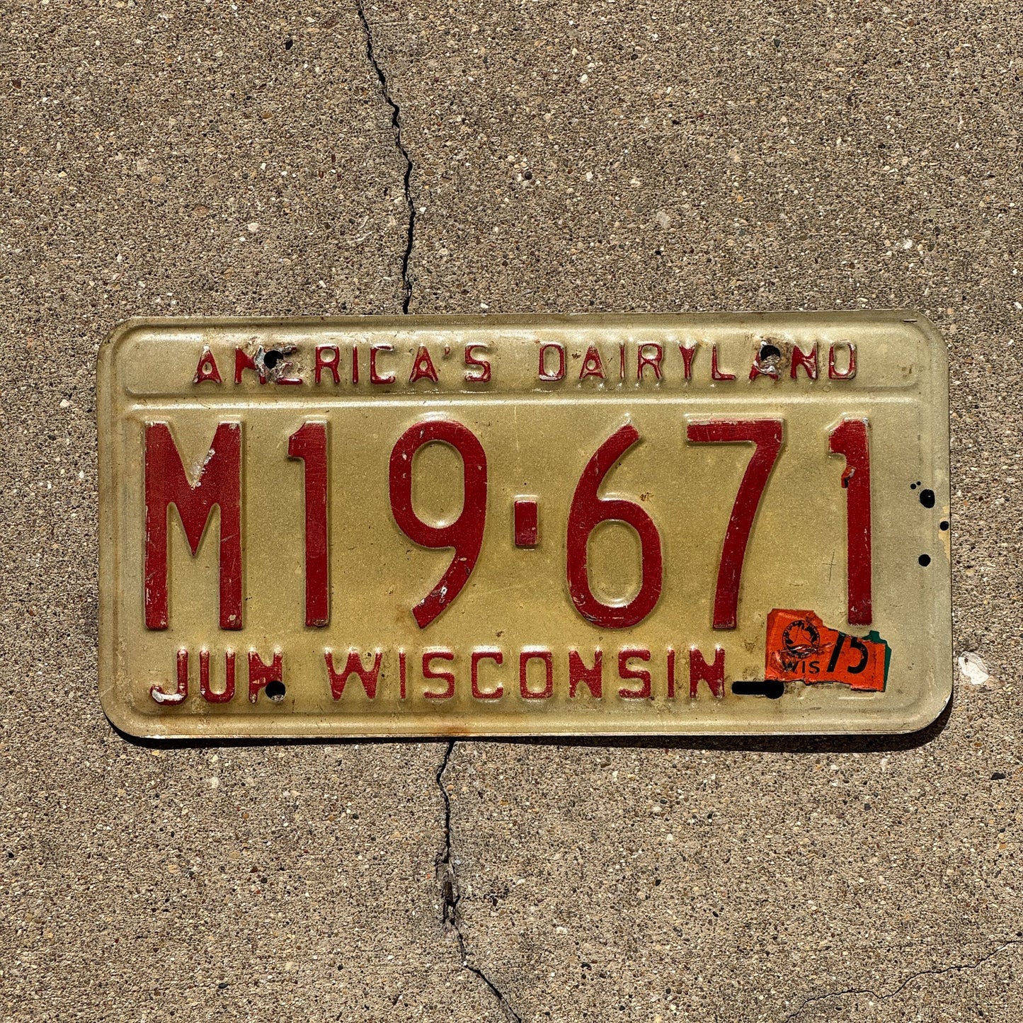 Photo of a 1973 1975 Wisconsin License Plate Auto Tag Garage Decor Vintage M 19671