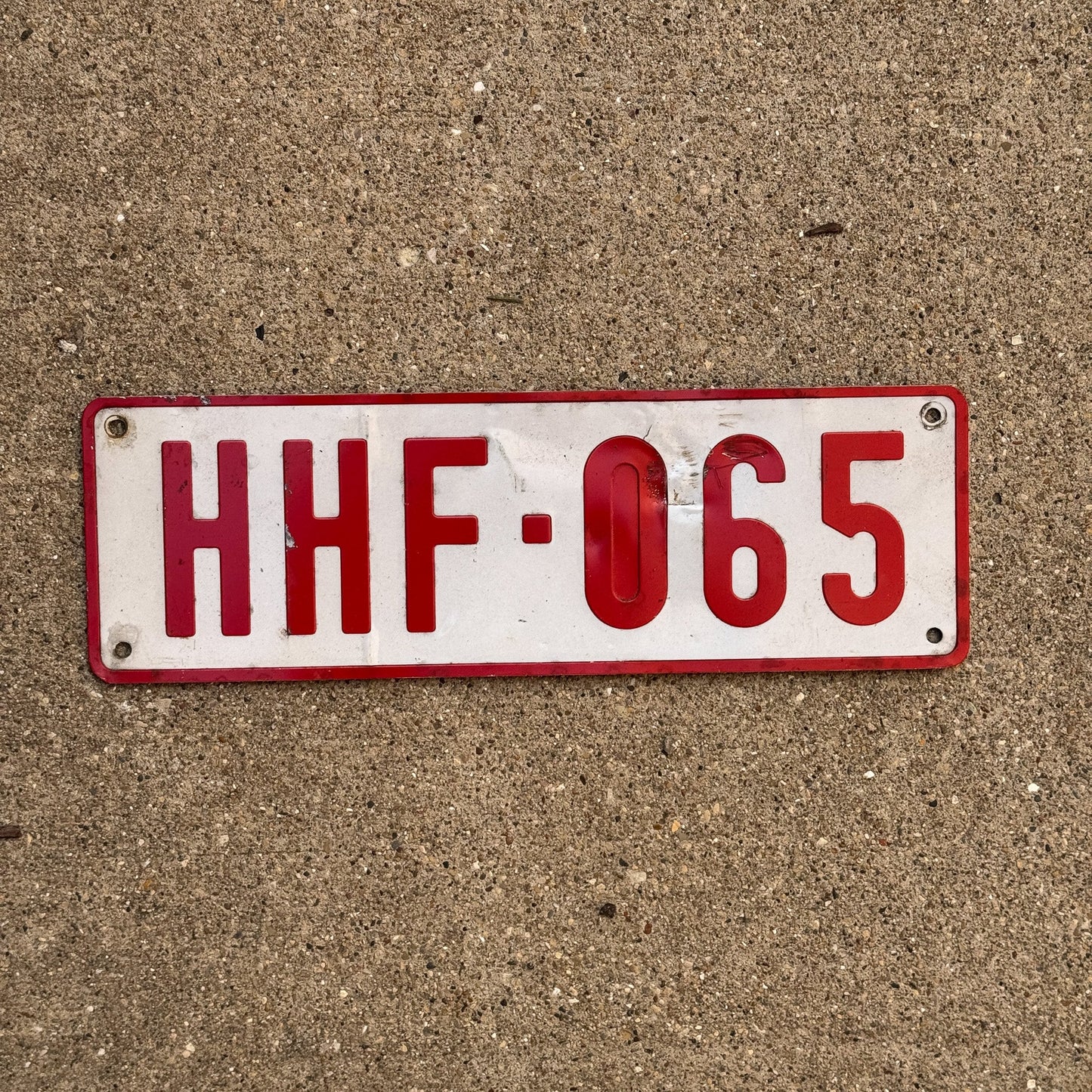 Photo of a 1973 Belgium License Plate Auto Tag Garage Decor Vintage HHF 065