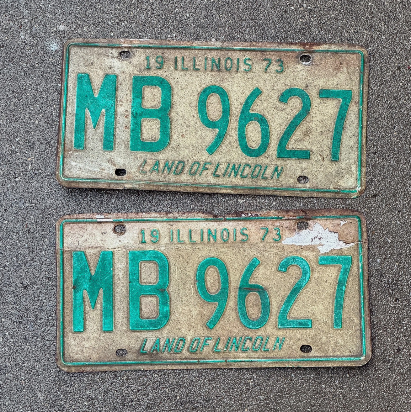 Photo of a 1973 Illinois License Plate Pair Auto Tag Garage Decor Vintage MB 9627