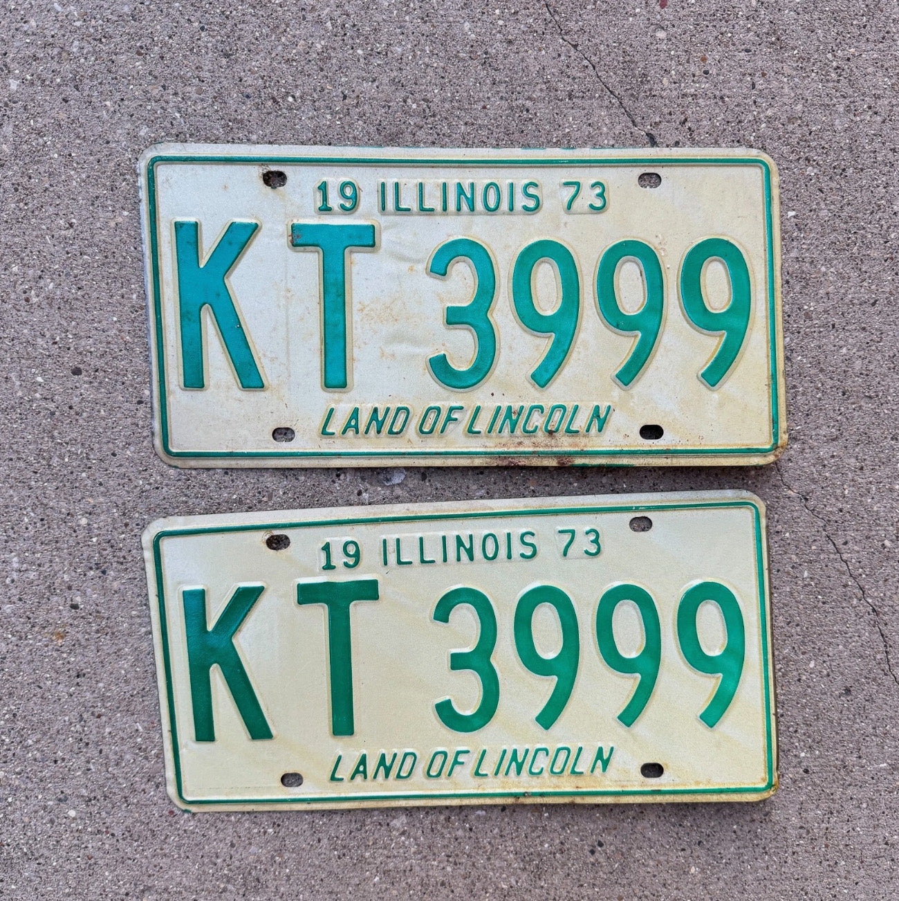 Photo of a 1973 Illinois License Plate Pair Auto Tag Garage Decor Vintage Repeat Repeating KT 3 999