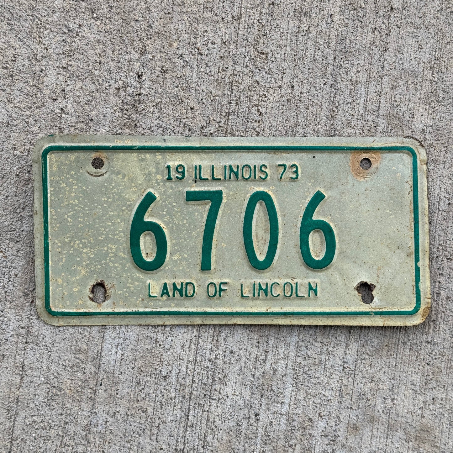Photo of a 1973 Illinois MOTORCYCLE License Plate Auto Tag Garage Decor Vintage 6706