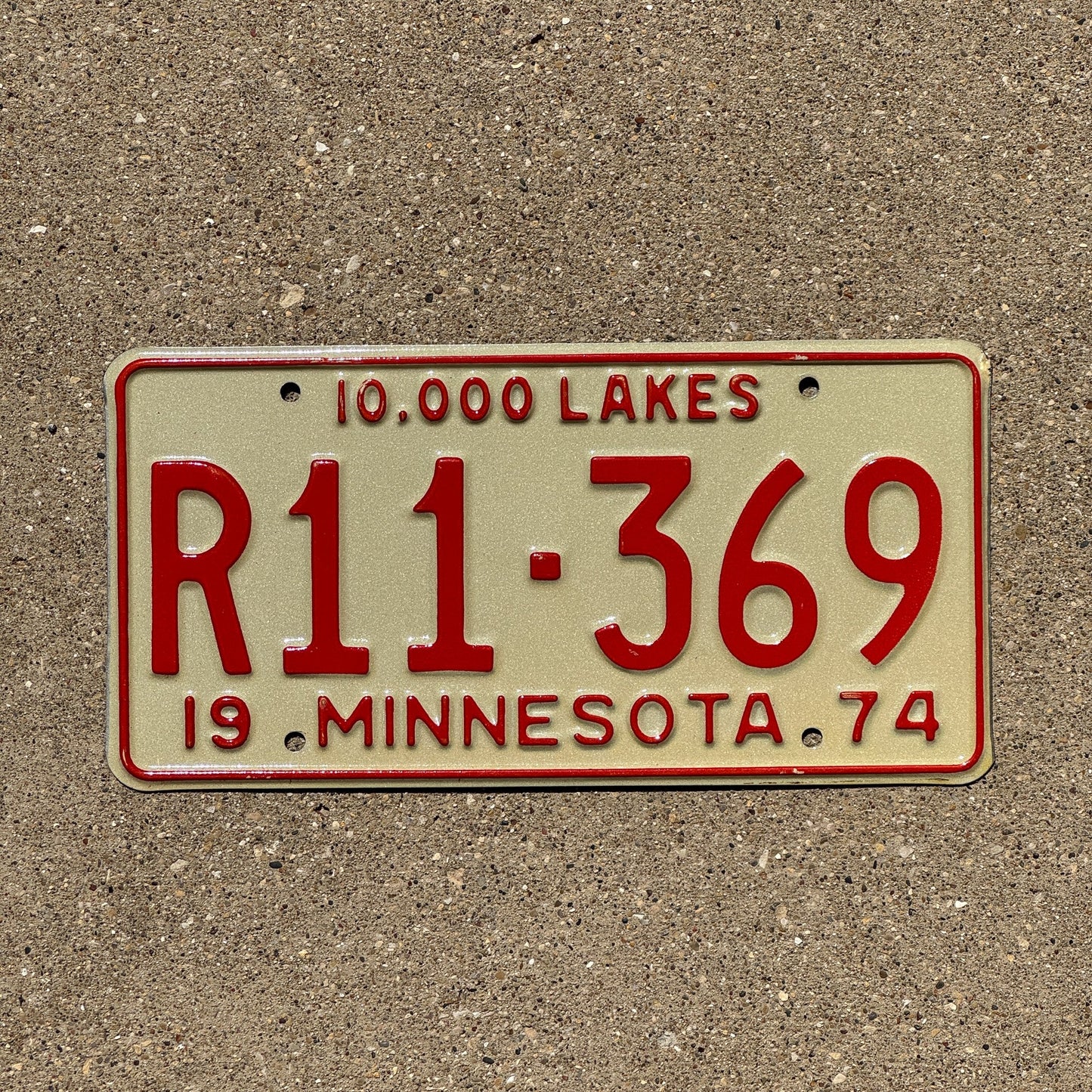 Photo of a 1974 Minnesota RV License Plate Auto Tag Garage Decor Vintage R 11 369