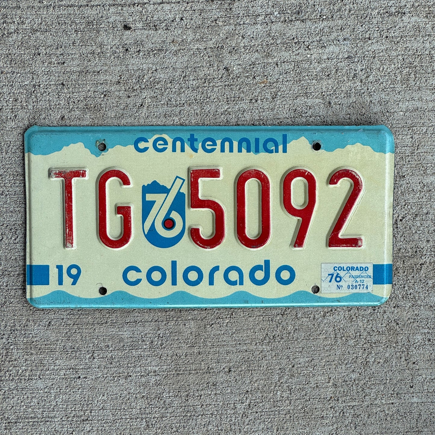 Photo of a 1975 1976 Colorado License Plate Auto Tag Garage Decor Vintage TG 5092