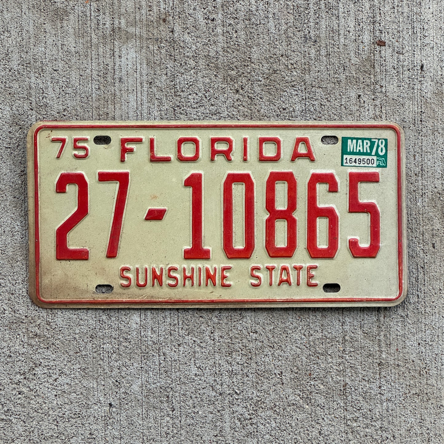 Photo of a 1975 1978 Florida License Plate Auto Tag Garage Decor Vintage Highlands County 27 10865 with original patina