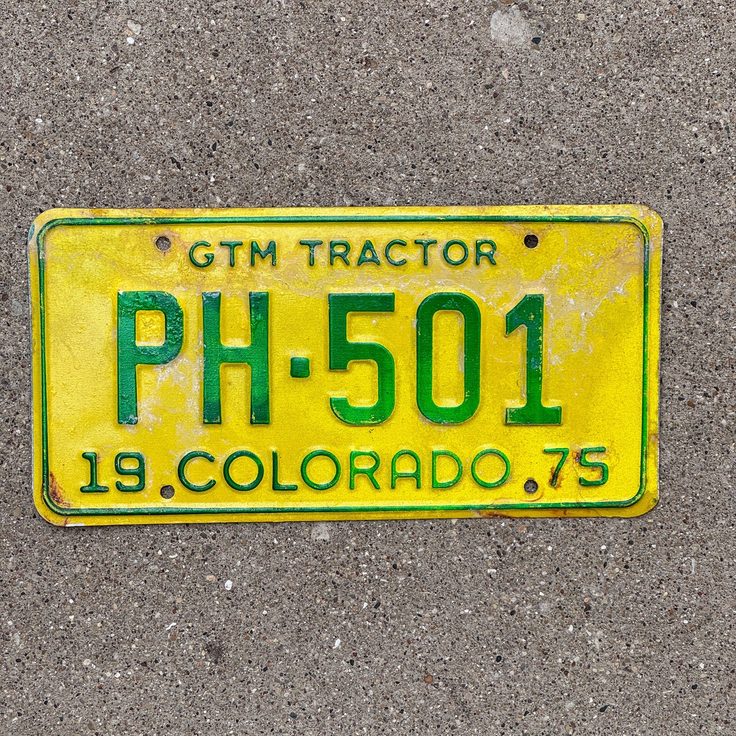 Photo of a 1975 Colorado GTM TRACTOR License Plate Auto Tag Garage Decor Vintage PH 501