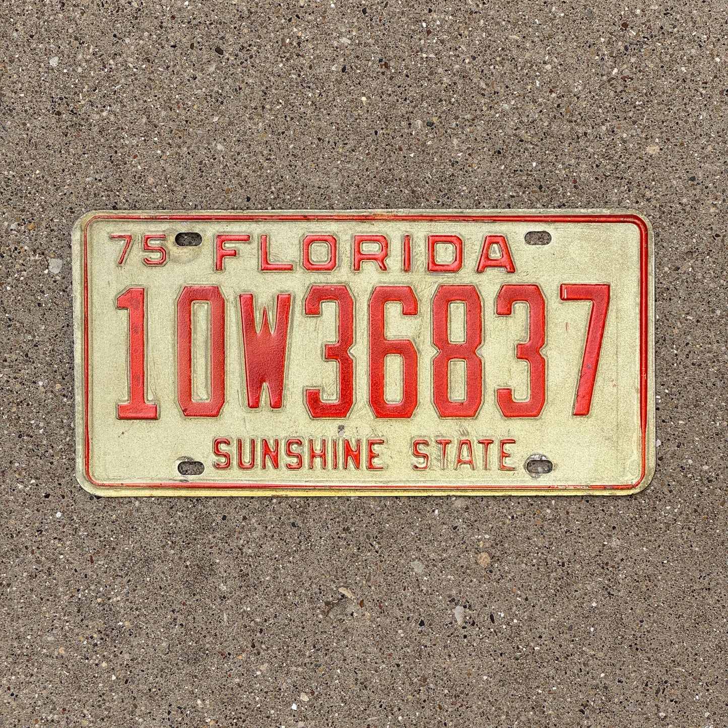 Photo of a 1975 Florida License Plate Auto Tag Garage Decor Vintage 10 W 36837