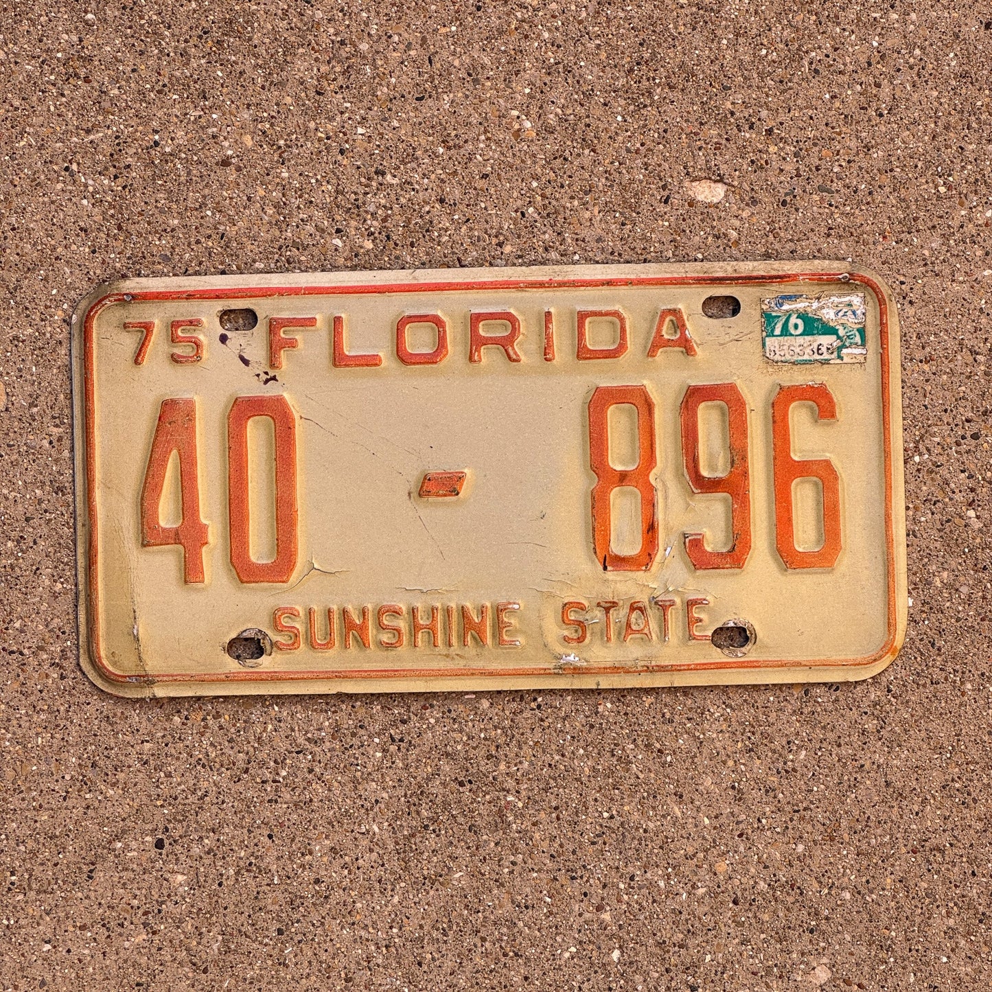 Photo of a 1975 Florida License Plate Auto Tag Garage Decor Vintage 40 896