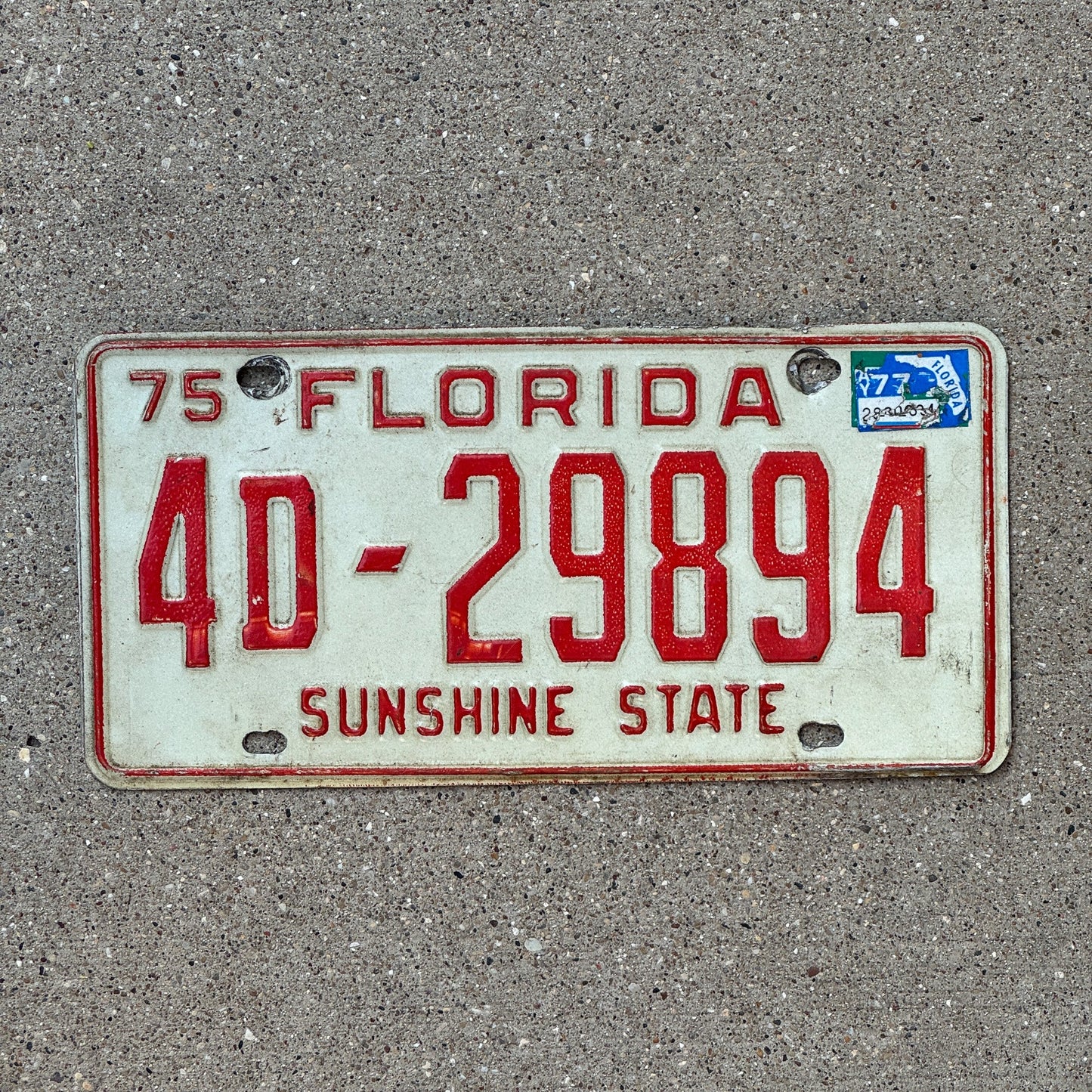 Photo of a 1975 Florida License Plate Auto Tag Garage Decor Vintage 4D 29894