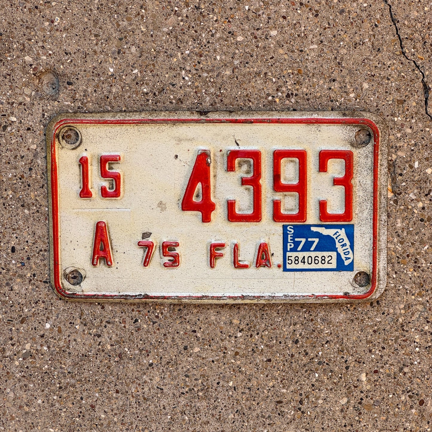 Photo of a 1975 Florida Motorcycle License Plate Auto Tag Garage Decor Vintage 15 A 4393