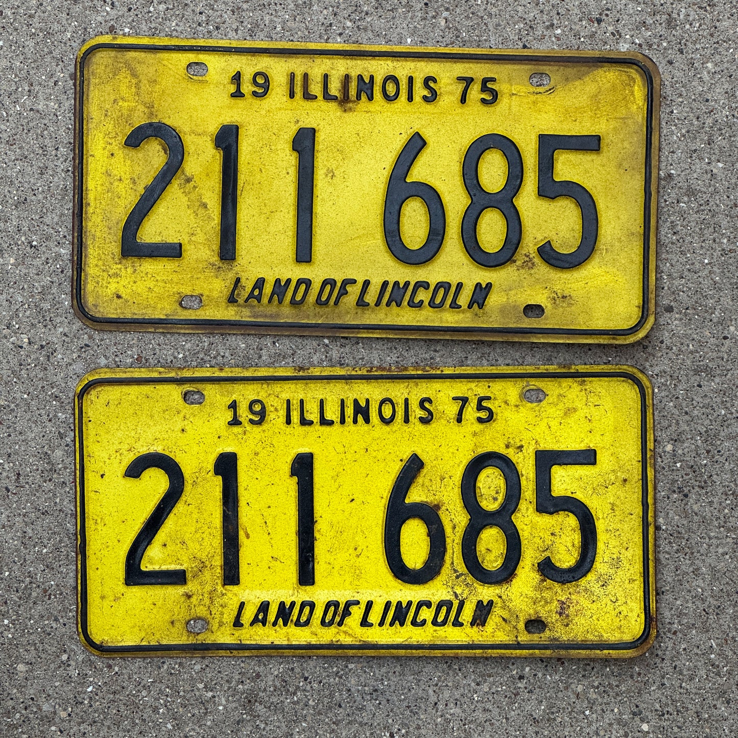 Photo of a 1975 Illinois License Plate Pair Auto Tag Garage Decor Vintage 211 685 with original patina