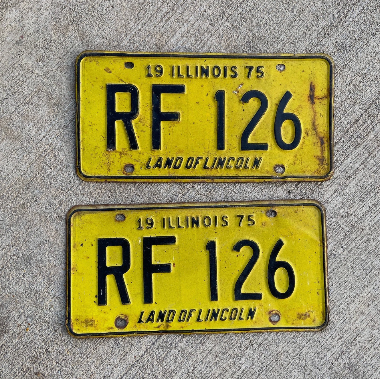 Photo of a 1975 Illinois License Plate Pair Auto Tag Garage Decor Vintage RF 126 with original patina
