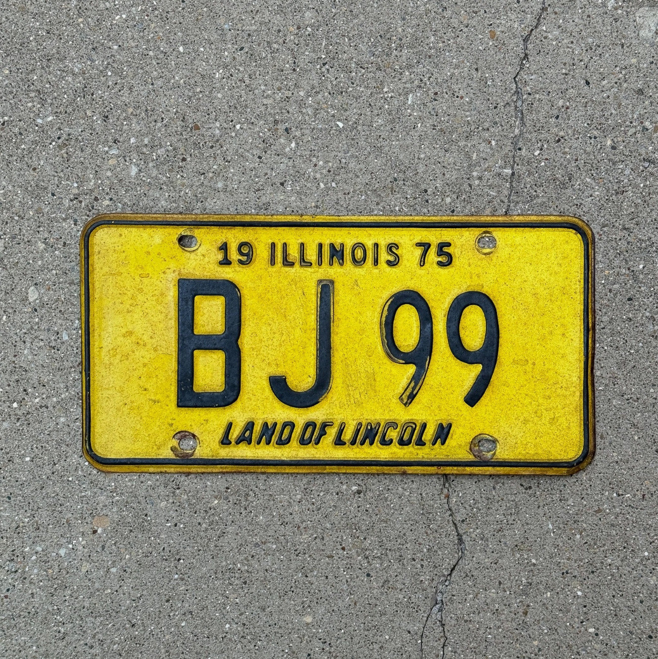 Photo of a 1975 Illinois Vanity License Plate Auto Tag 1 Garage Decor BJ 99