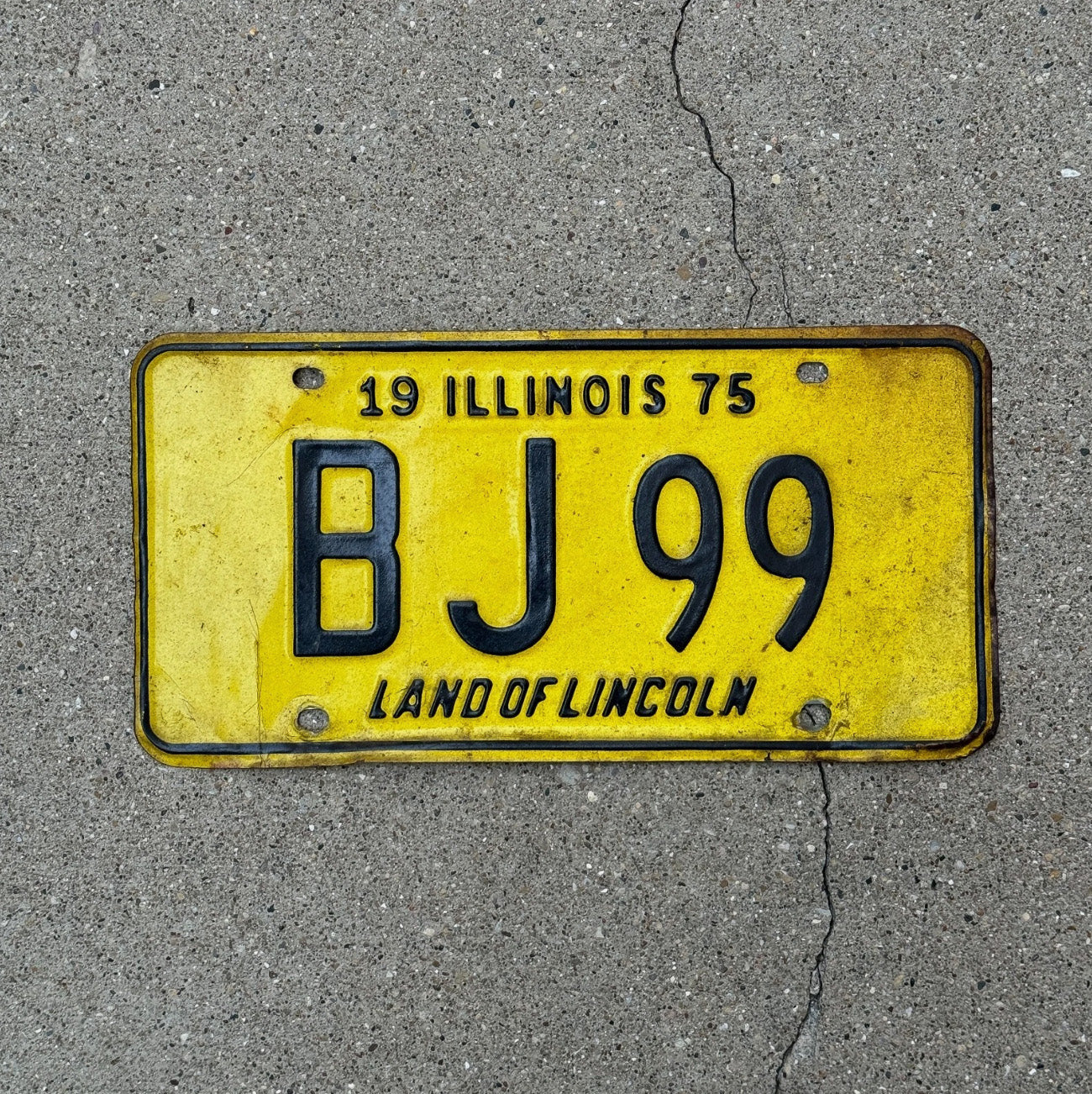 Photo of a 1975 Illinois Vanity License Plate Auto Tag 2 Garage Decor BJ 99
