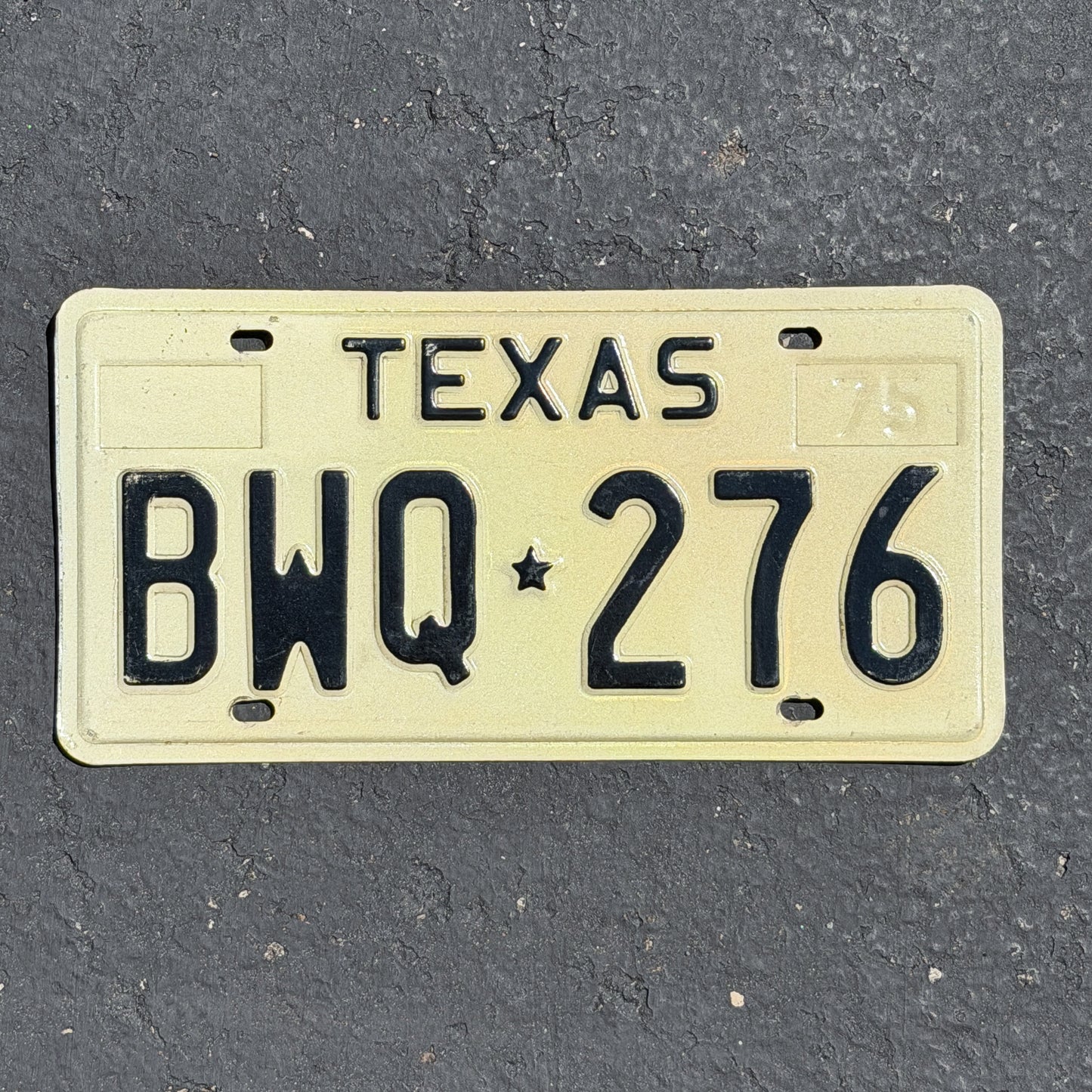 Photo of a 1975 Texas License Plate Auto Tag Garage Decor Vintage BWQ 276 with original patina