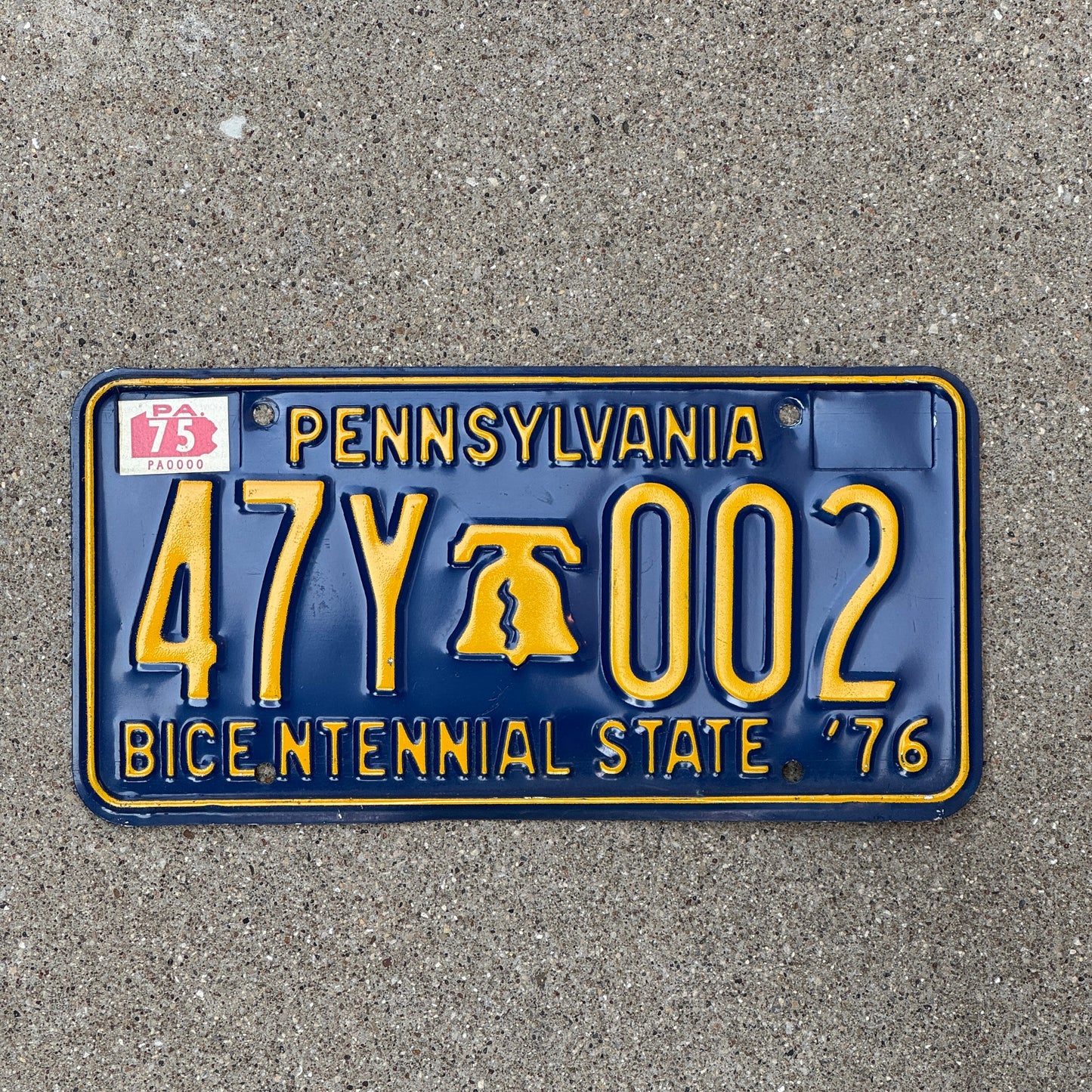 Photo of a 1976 1975 Pennsylvania License Plate Auto Tag Garage Decor Vintage 47 Y 002