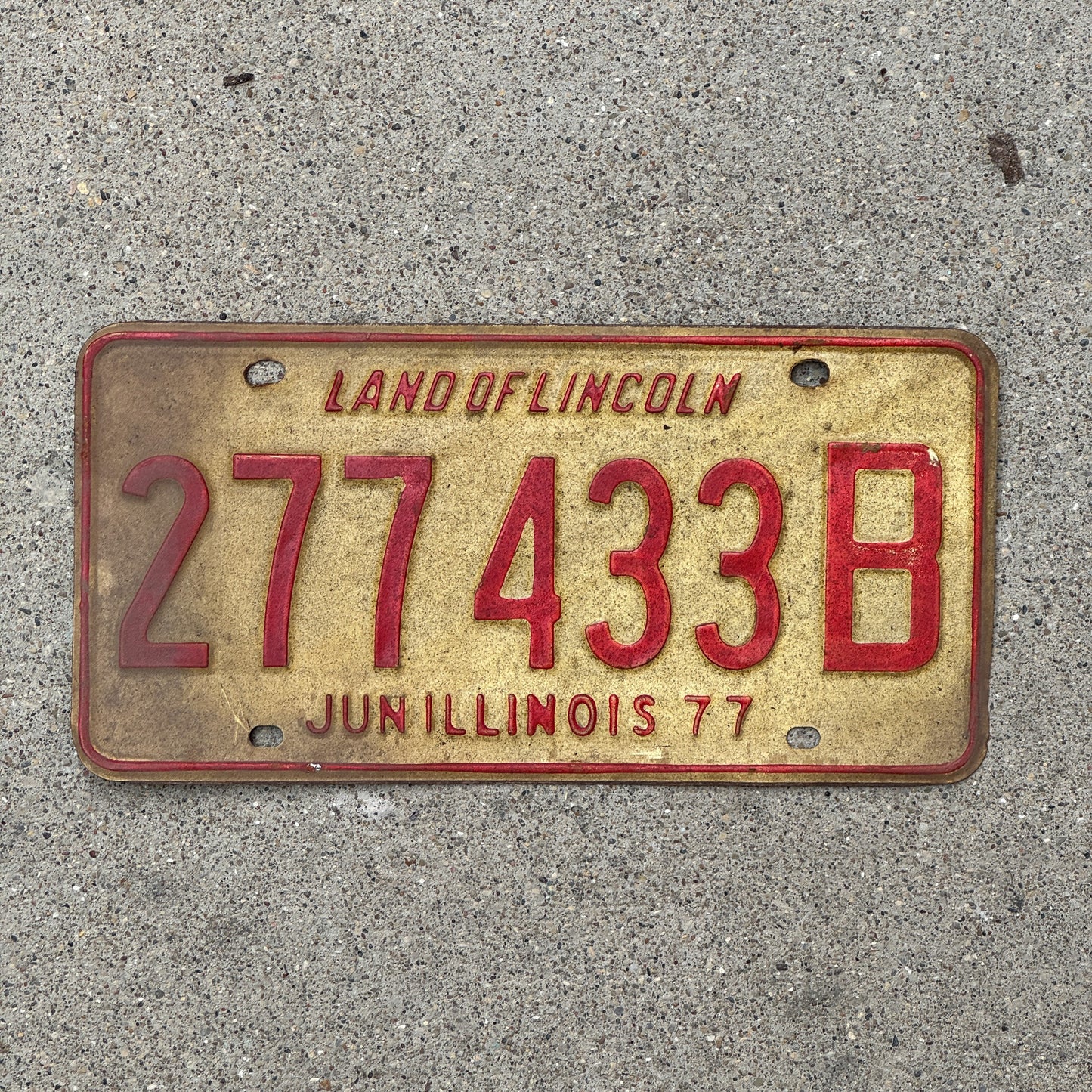 Photo of a 1976 1977 Illinois Truck License Plate Auto Tag 1 Vintage Garage 277 433 B with original patina