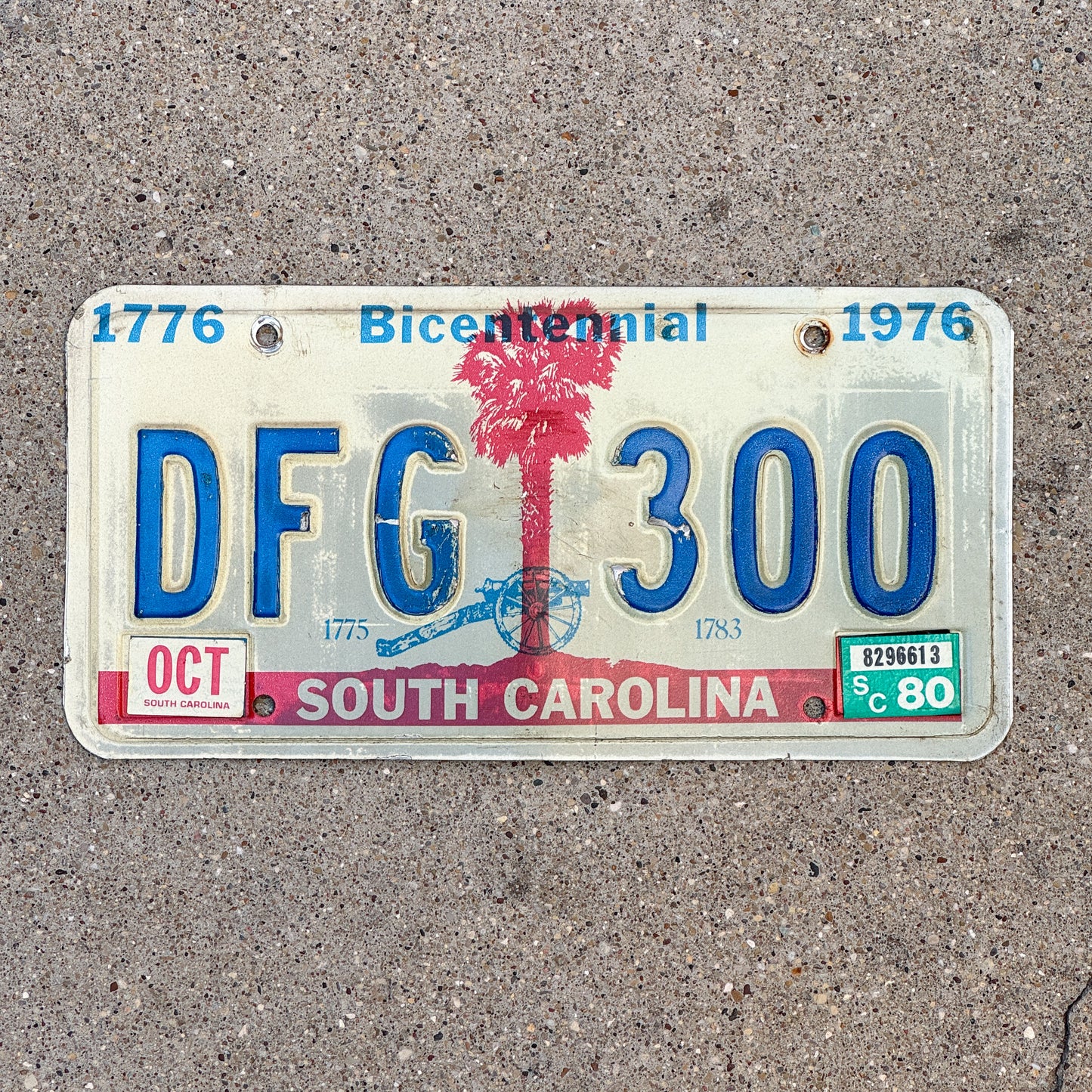 Photo of a 1976 1980 South Carolina License Plate Auto Tag Garage Decor Vintage Bicentennial DFG 300 with original patina