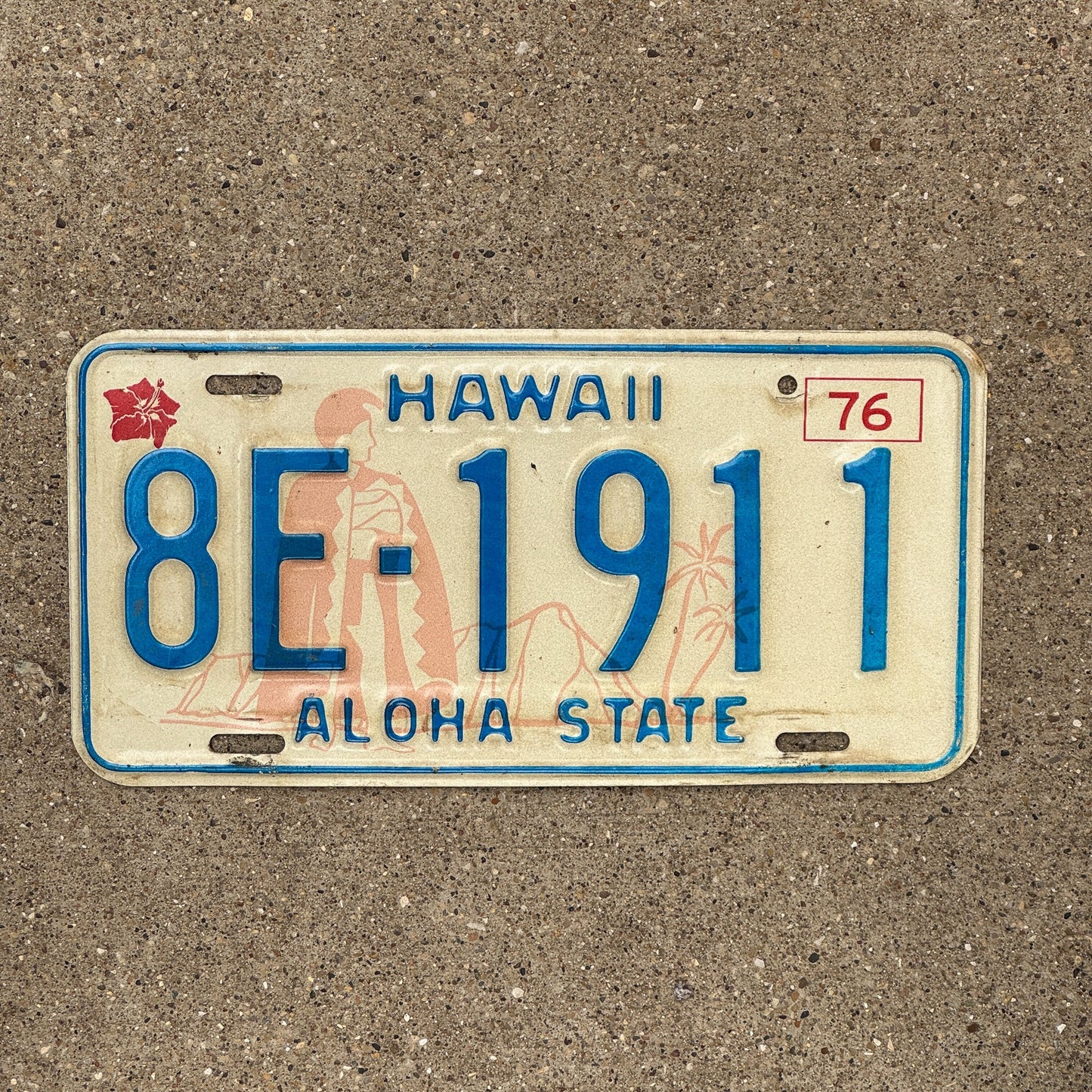 Photo of a 1976 Hawaii License Plate Auto Tag Garage Decor Vintage Diamond Head base 8E 1911