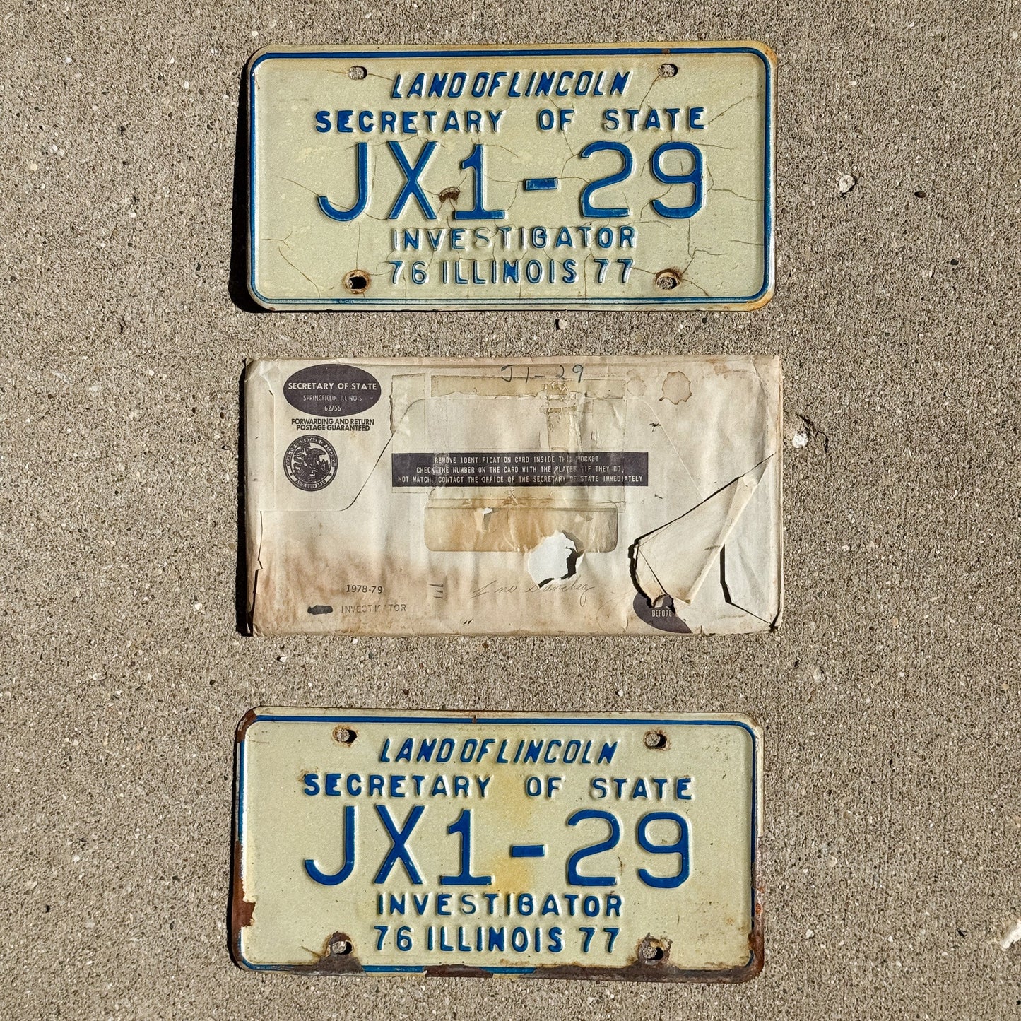 Photo of a 1976 Illinois Investigator License Plate Pair Auto Tag Garage Decor Vintage Secretary Of State JX 129