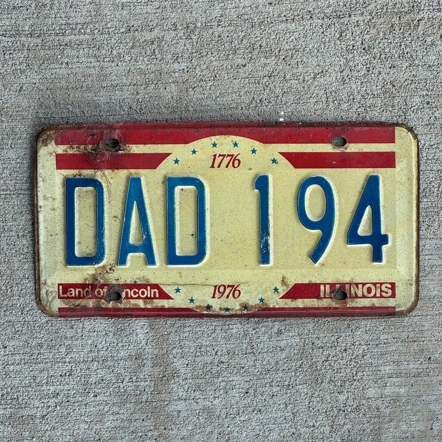 Photo of a 1976 Illinois License Plate Auto Tag Garage Decor Vintage Gift for Dad DAD 194