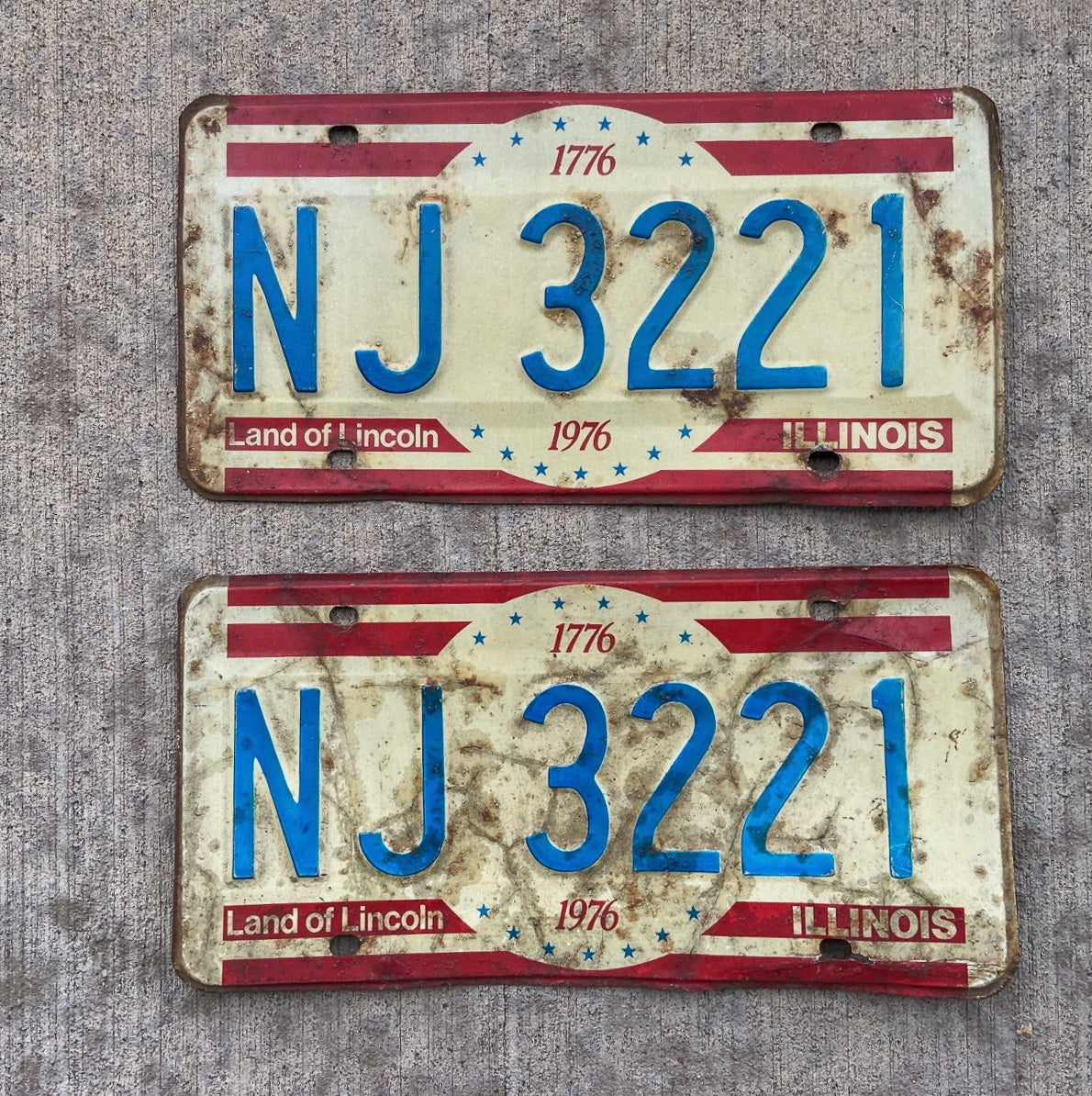Photo of a 1976 Illinois License Plate Pair Auto Tag Garage Decor Vintage NJ 3221 with original patina