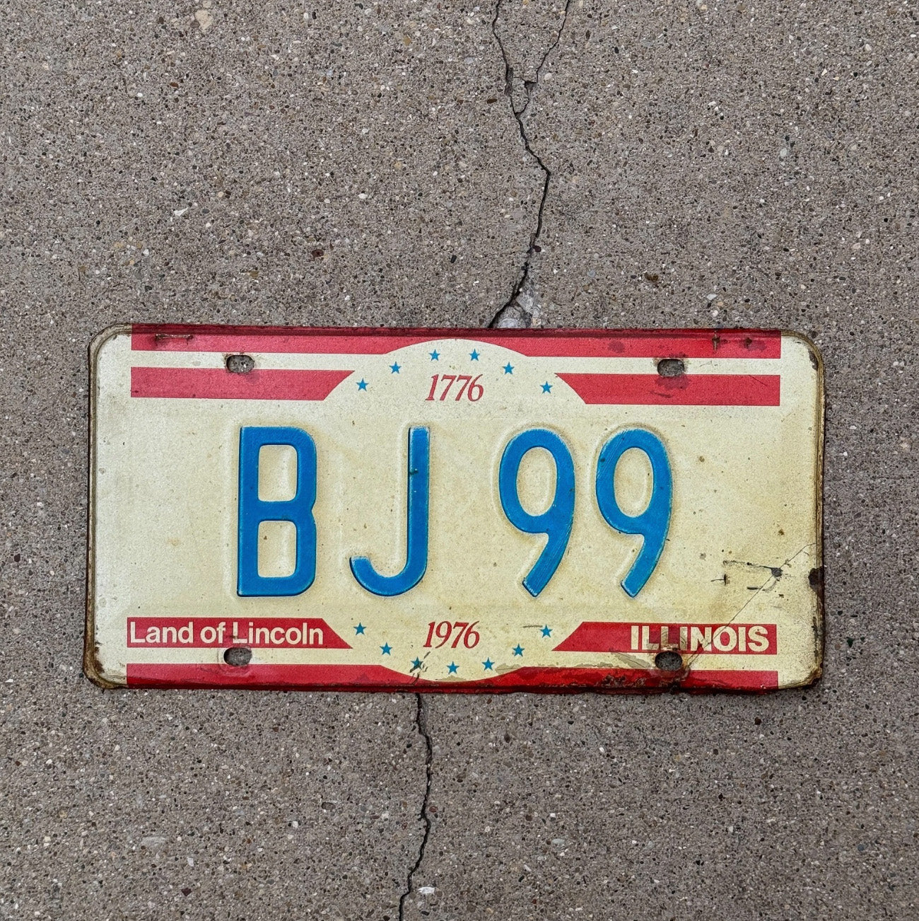 Photo of a 1976 Illinois Vanity License Plate Auto Tag 2 Garage Decor BJ 99