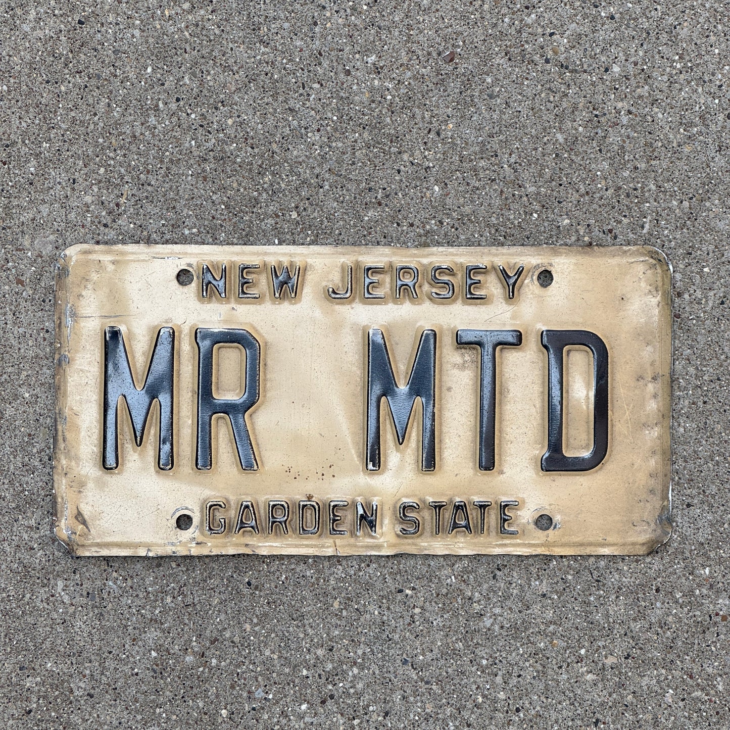 Photo of a 1976 New Jersey VANITY License Plate Auto Tag Garage Decor Vintage MR MTD