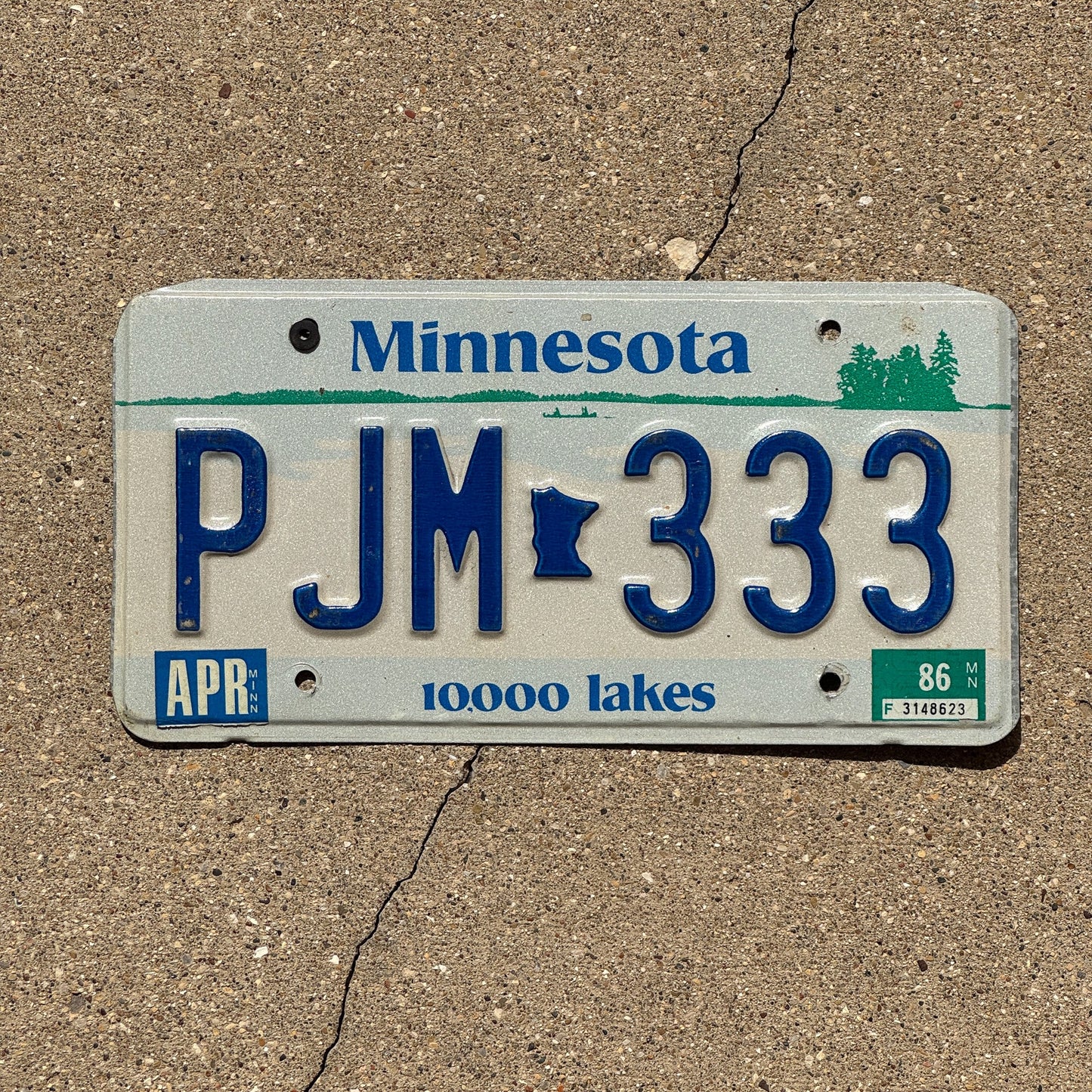 Photo of a 1977 1986 Minnesota License Plate Auto Tag Garage Decor Vintage Repeat Repeating PJM 333