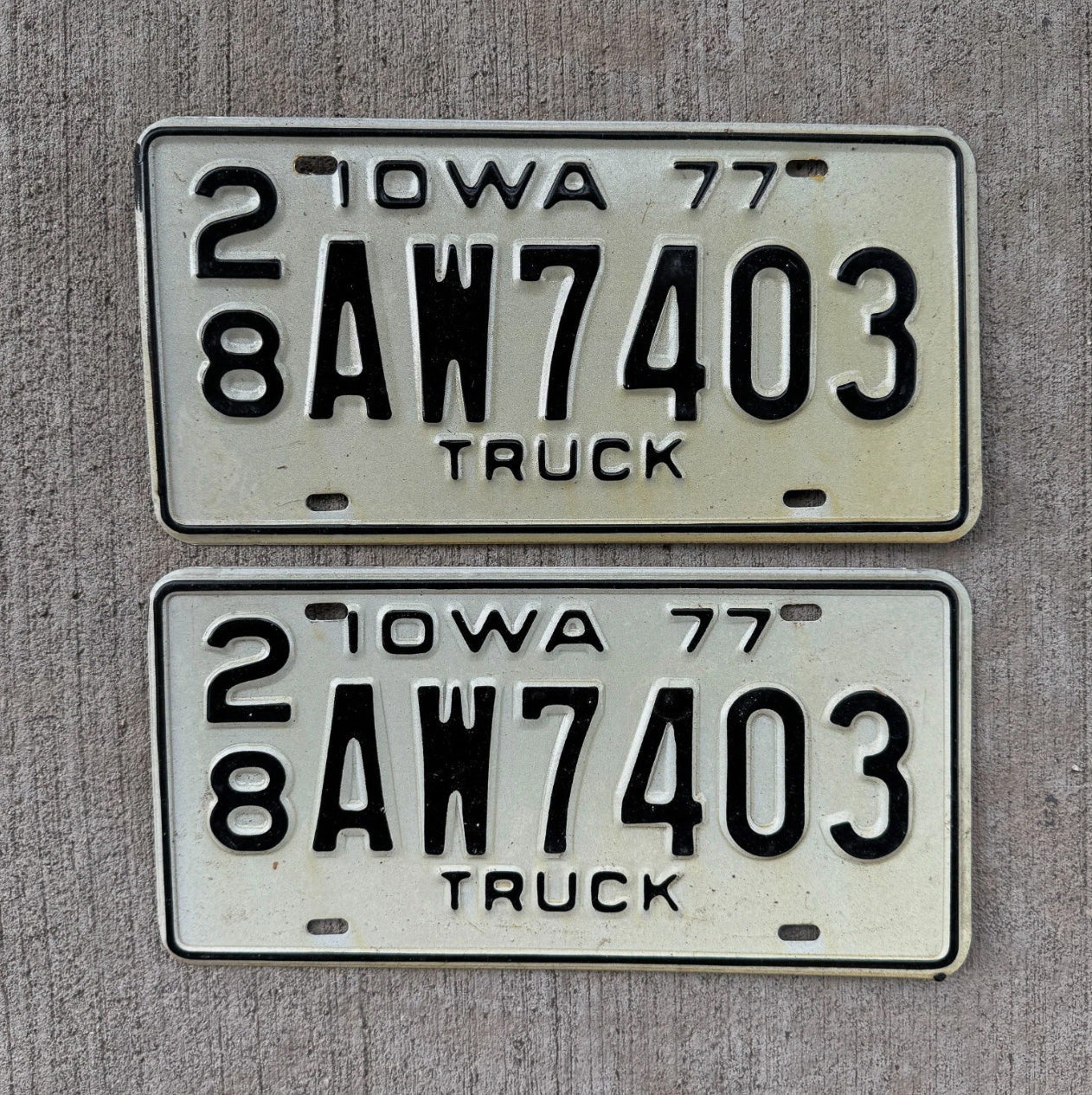 Photo of a 1977 Iowa Truck License Plate Pair Auto Tag Garage Decor Vintage Cute AW 7403