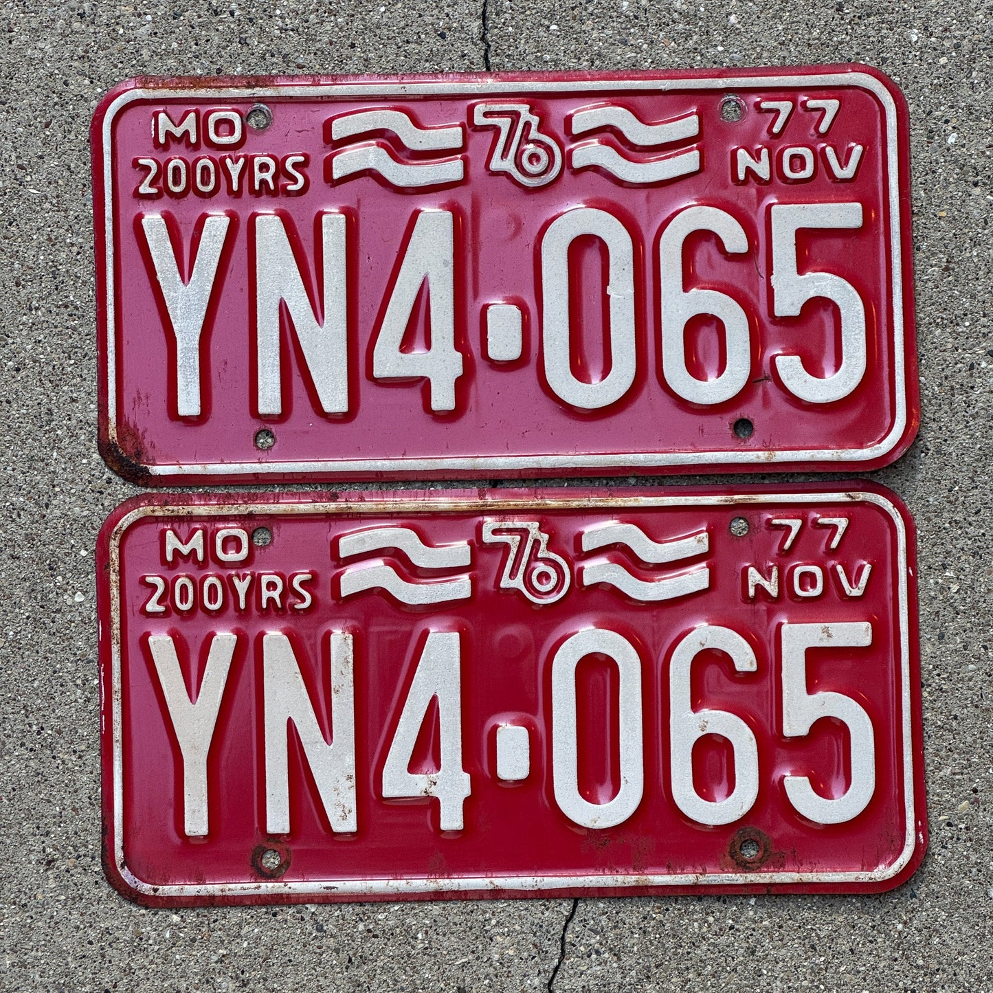 Photo of a 1977 Missouri License Plate Pair Auto Tag Garage Decor Vintage YN 4065