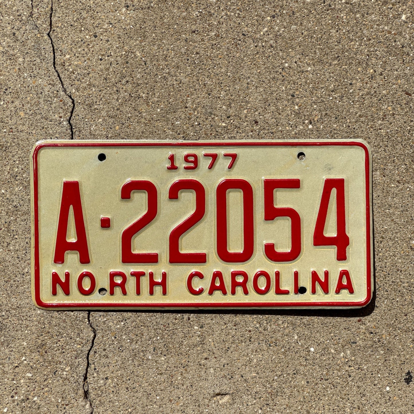 Photo of a 1977 North Carolina License Plate Auto Tag Garage Decor Vintage A 22054