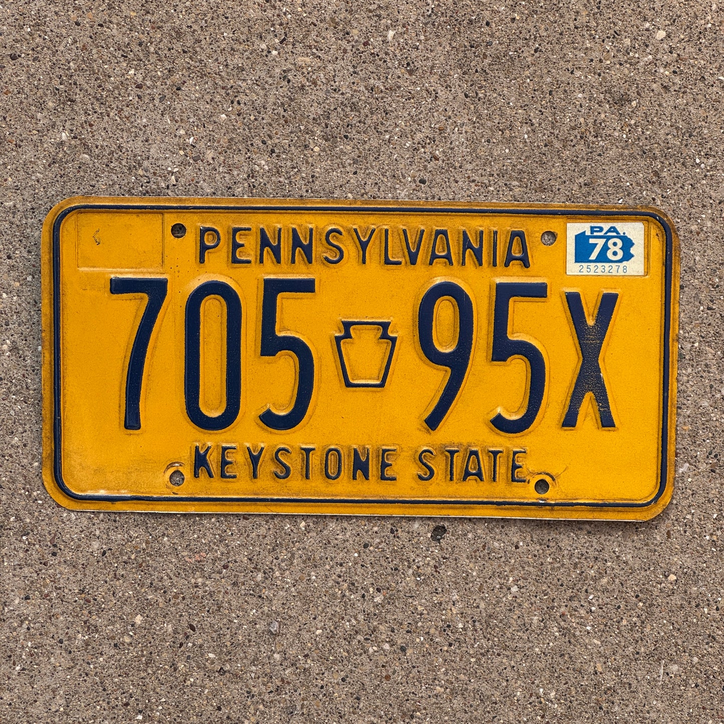 1977 1978 Pennsylvania License Plate Auto Tag Penna 70595 X