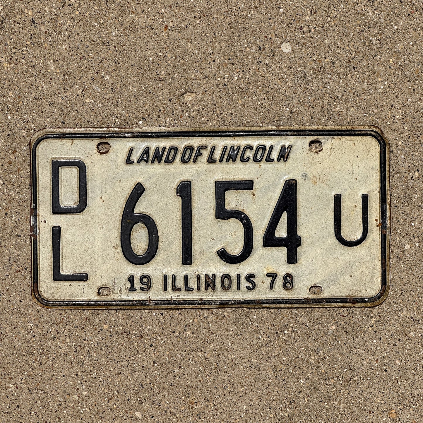 Photo of a 1978 Illinois Dealer License Plate Auto Tag 1 Garage Decor DL 6154 U