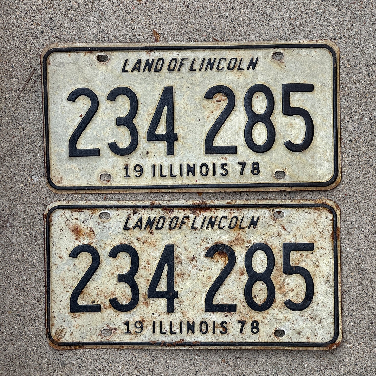 Photo of a 1978 Illinois License Plate Pair Auto Tag Garage Decor Vintage 234 285 with original patina