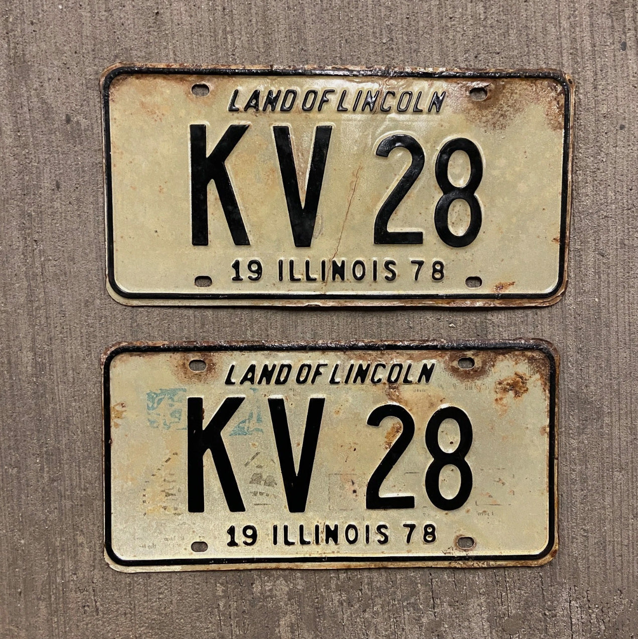 Photo of a 1978 Illinois License Plate Pair Auto Tag Garage Decor Vintage KV 28 with original patina