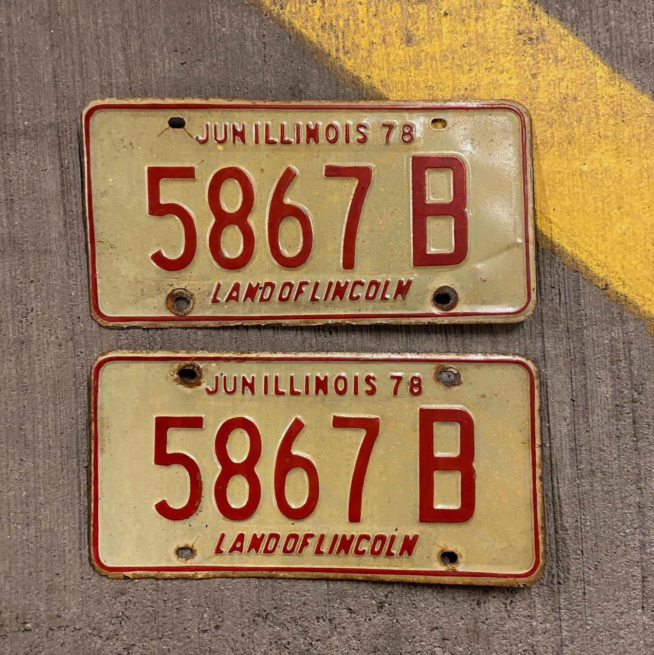 Photo of a 1978 Illinois Truck License Plate Pair Auto Tag Garage Decor Vintage 5867 B with original patina