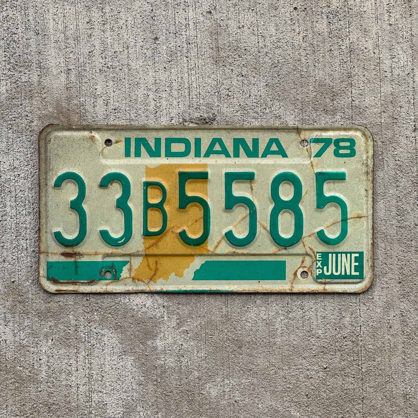 Photo of a 1978 Indiana License Plate Auto Tag Garage Decor Vintage 33 B 5585 with original patina