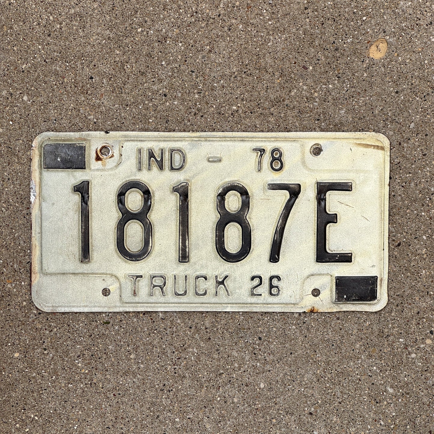 Photo of a 1978 Indiana TRUCK 26 License Plate Auto Tag Garage Decor Vintage 18187 E