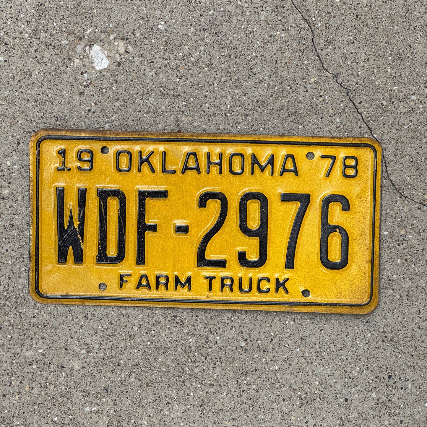 Photo of a 1978 Oklahoma Farm Truck License Plate Auto Tag Garage Decor Vintage WDF 2976