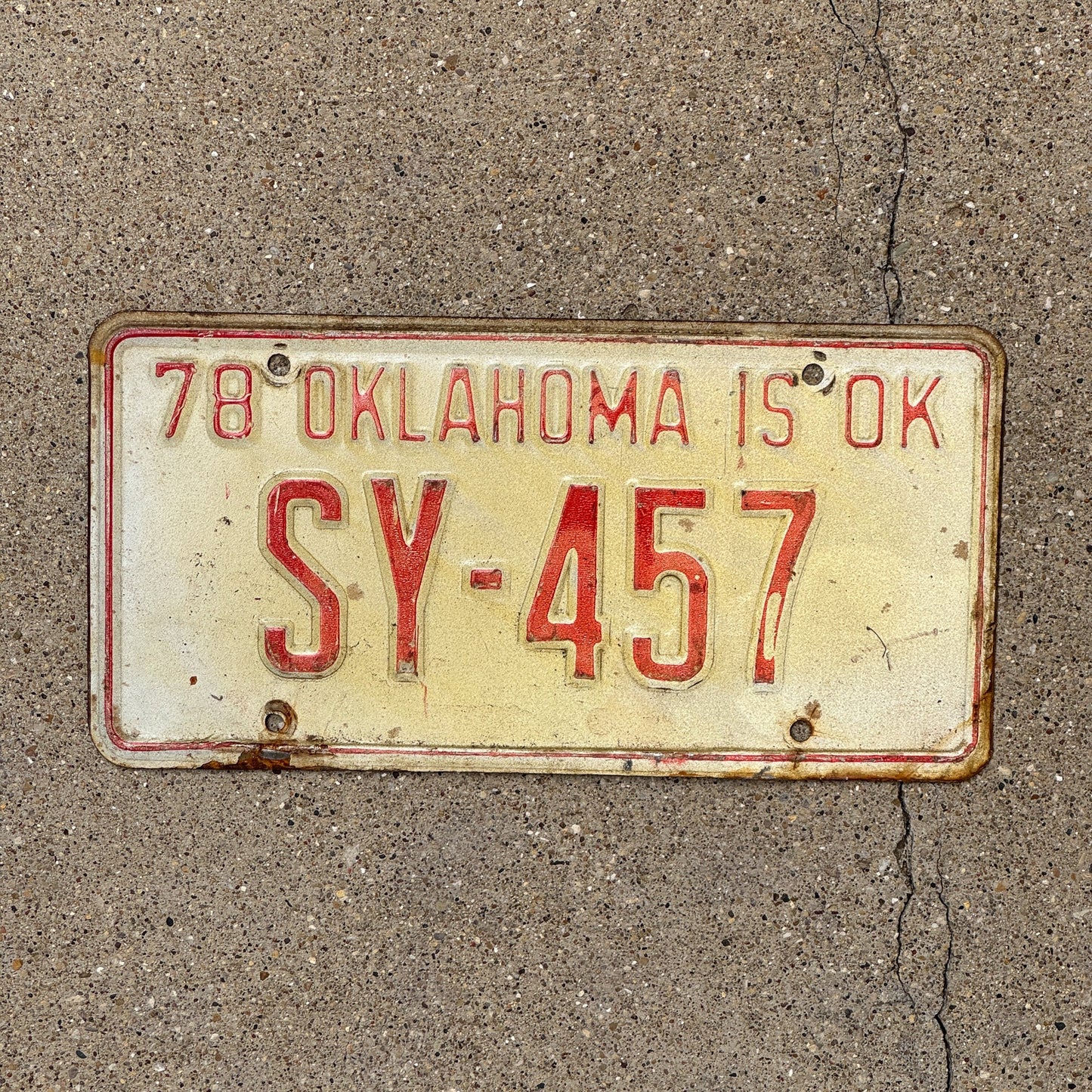 Photo of a 1978 Oklahoma License Plate Auto Tag Garage Decor Vintage SY 457