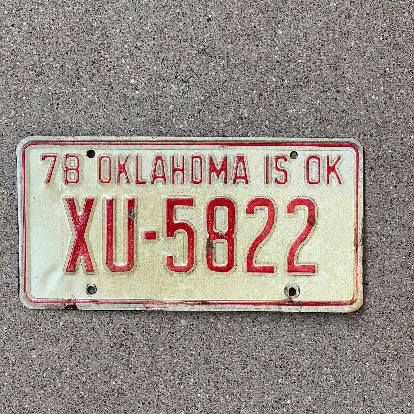 Photo of a 1978 Oklahoma License Plate Auto Tag Garage Decor Vintage XU 5822