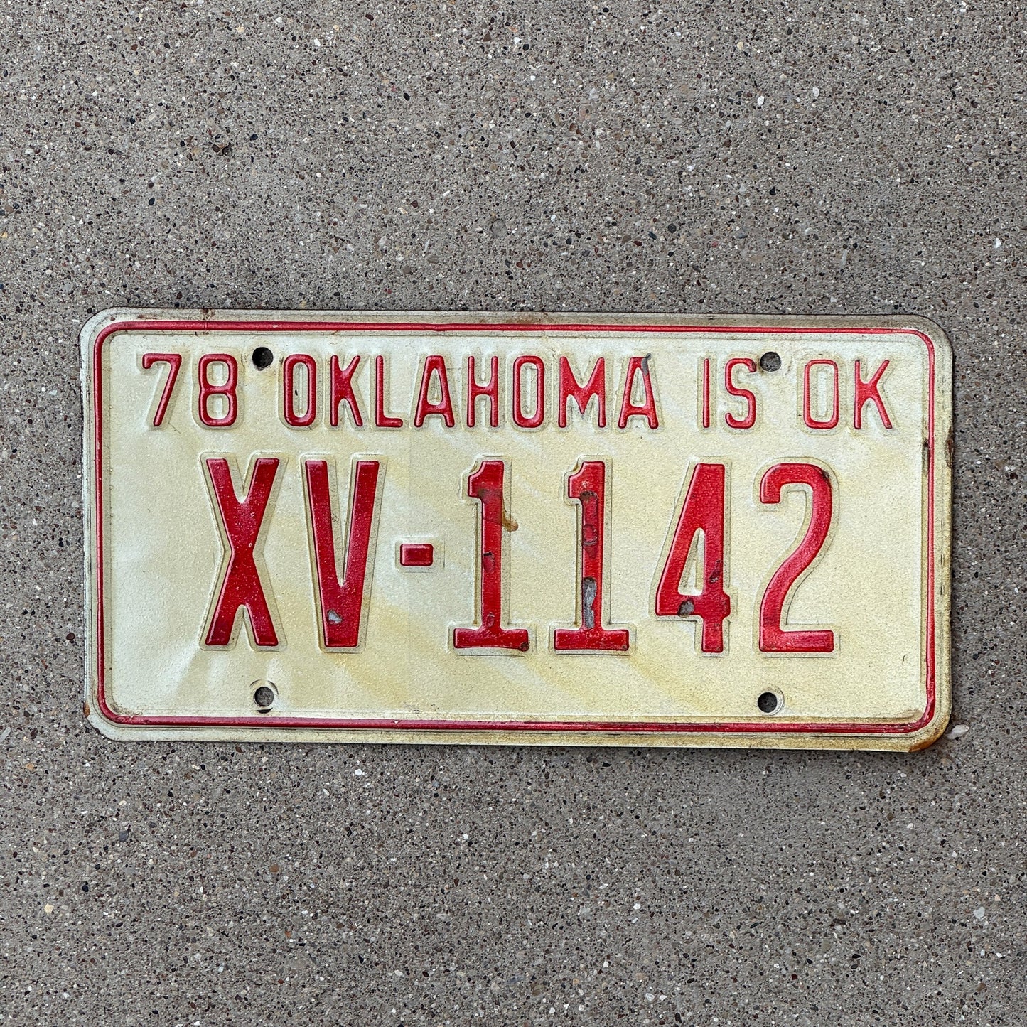 Photo of a 1978 Oklahoma License Plate Auto Tag Garage Decor Vintage XV 1142
