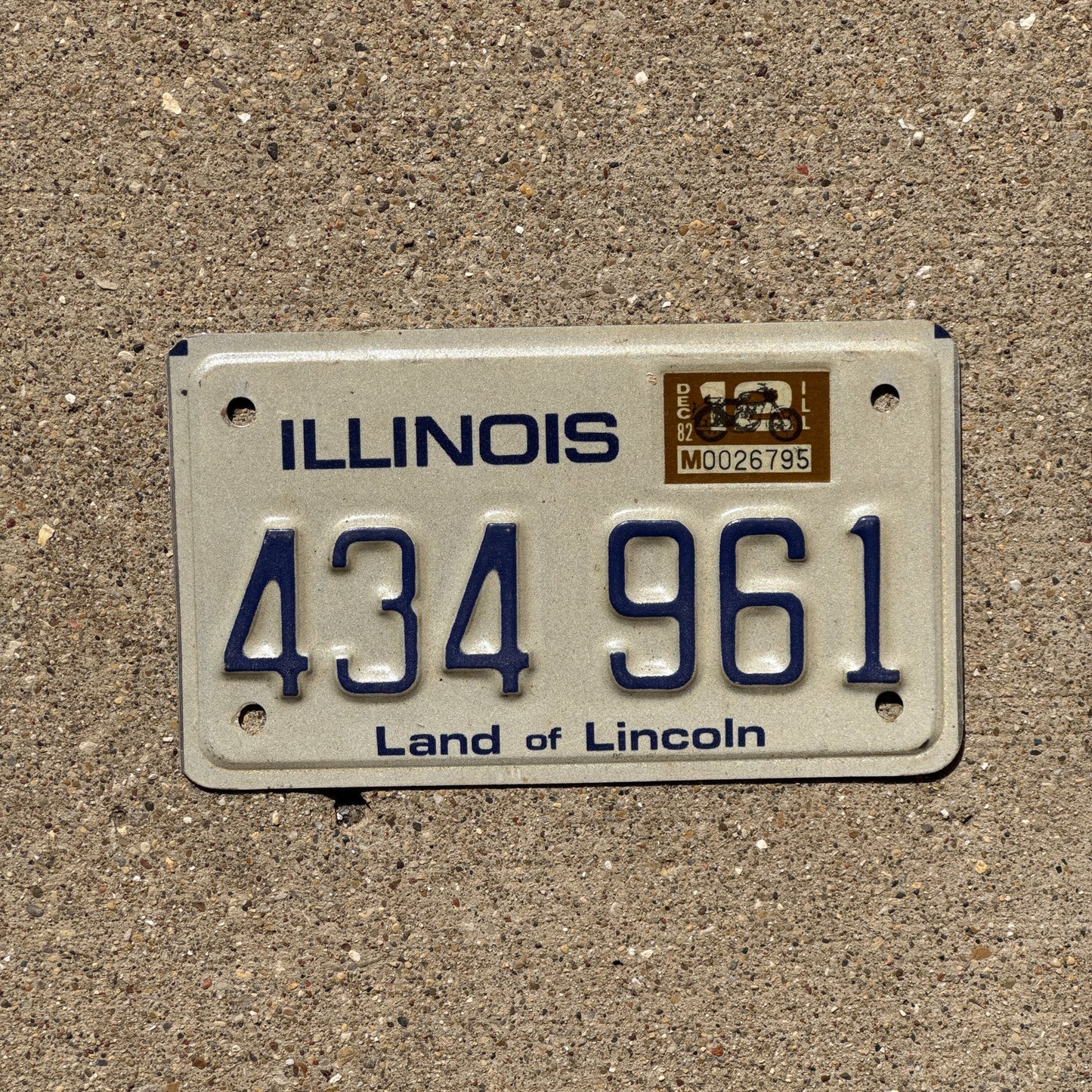 Photo of a 1979 1982 Illinois MOTORYCLE License Plate Auto Tag Garage Decor Vintage 434 961