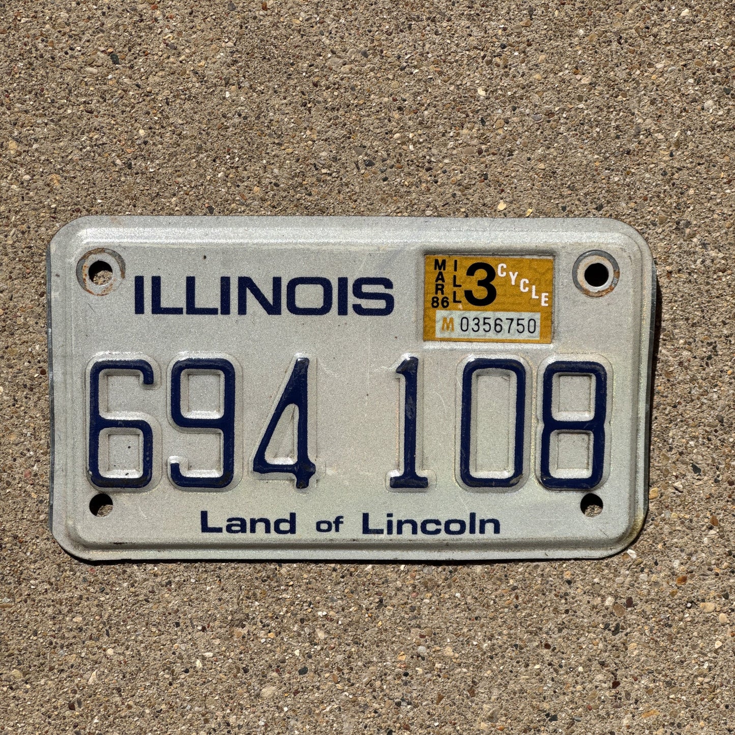 Photo of a 1979 1986 Illinois MOTORYCLE License Plate Auto Tag Garage Decor Vintage 694 108