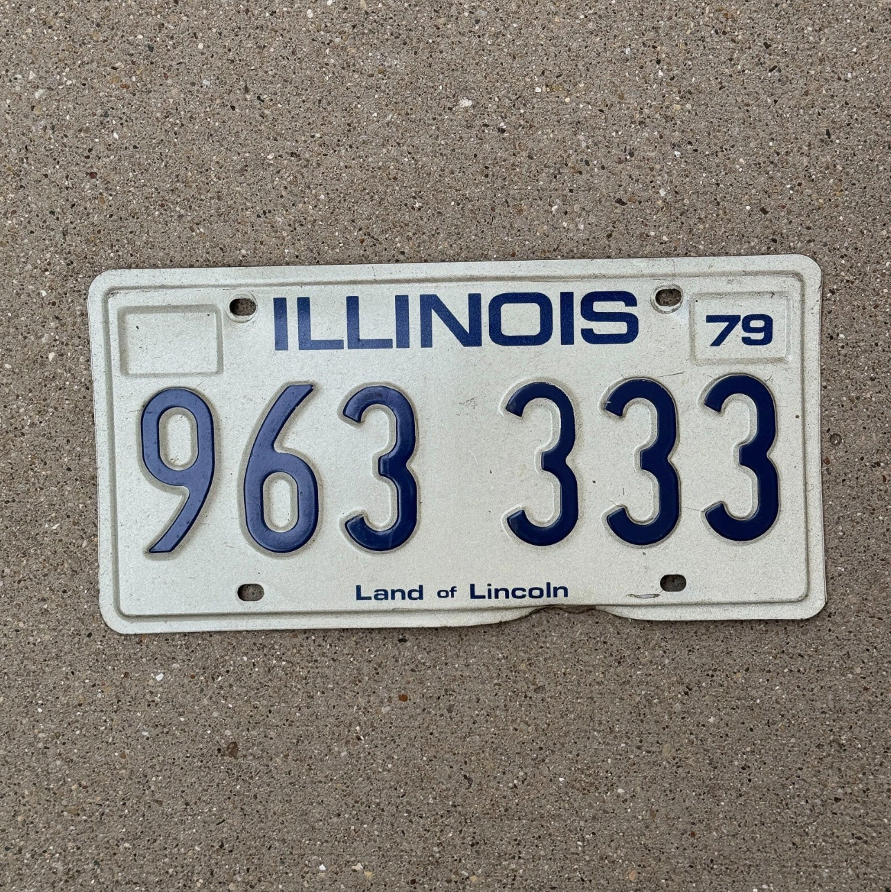 Photo of a 1979 Illinois License Plate Auto Tag 1 Garage Decor Repeat Repeating 963 333