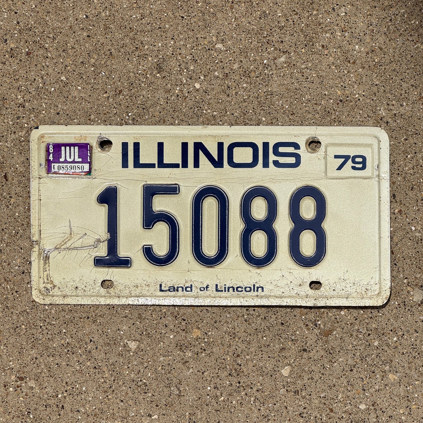 Photo of a 1979 Illinois License Plate Auto Tag Garage Decor Vintage 15088