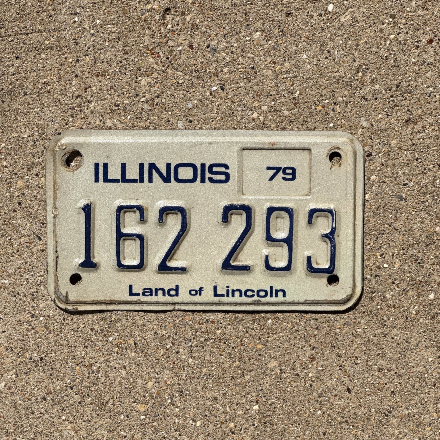 Photo of a 1979 Illinois MOTORYCLE License Plate Auto Tag Garage Decor Vintage 162 293