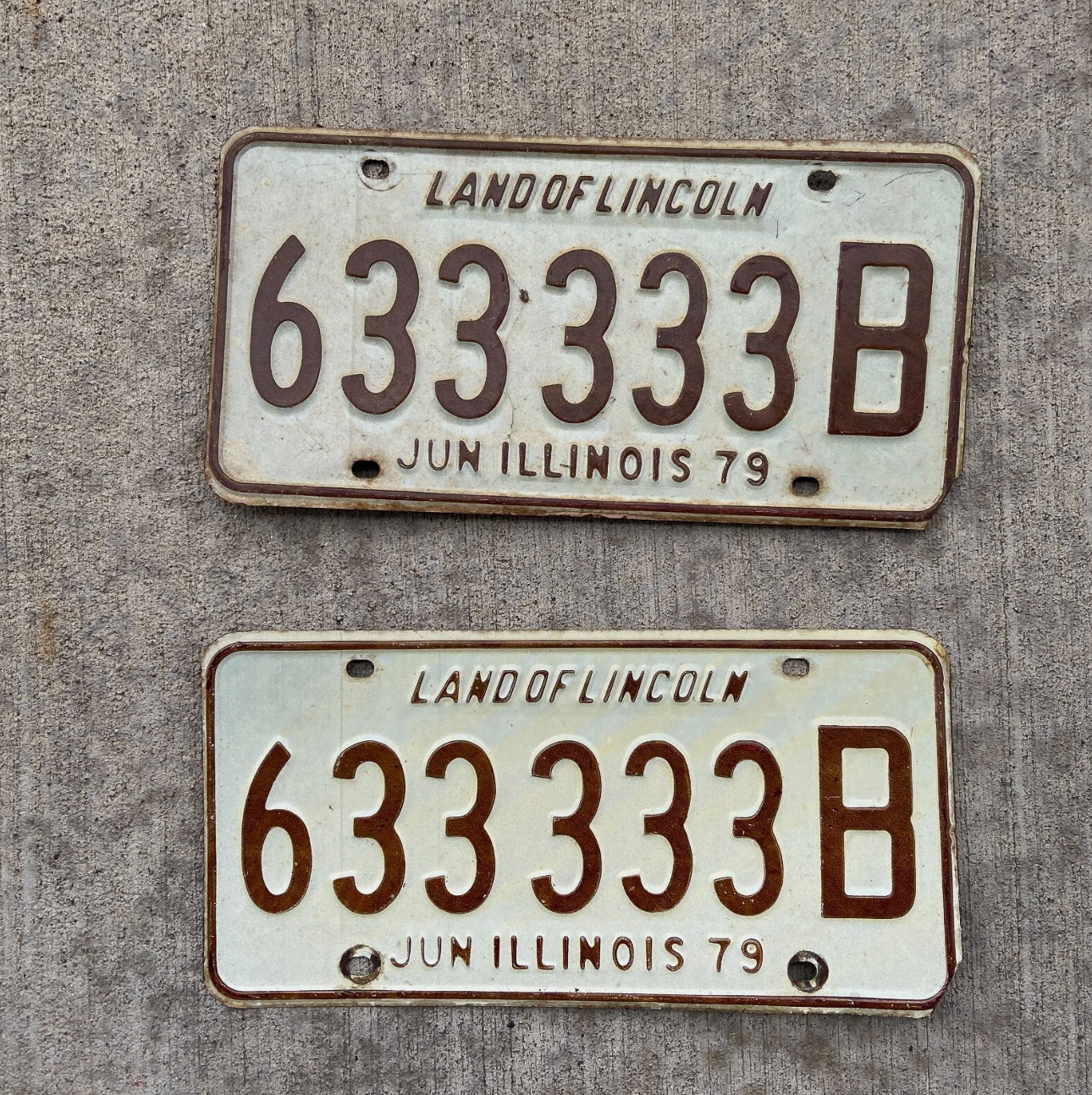 Photo of a 1979 Illinois Truck License Plate Pair Auto Tag Garage Decor Vintage Repeat Repeating Great Number 633 333 B with original patina